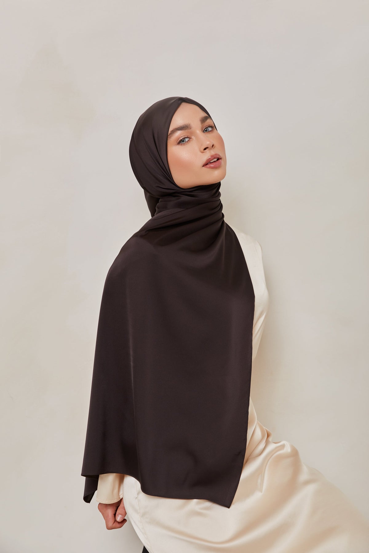 SMOOTH Satin Hijab - Strength epschoolboard 
