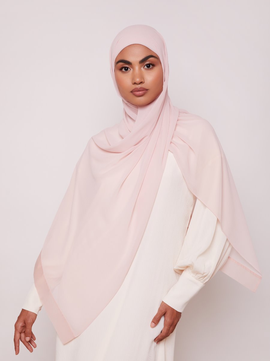 How Do I Keep My Hijab in Place? An Inside Look at Hijab Accessories