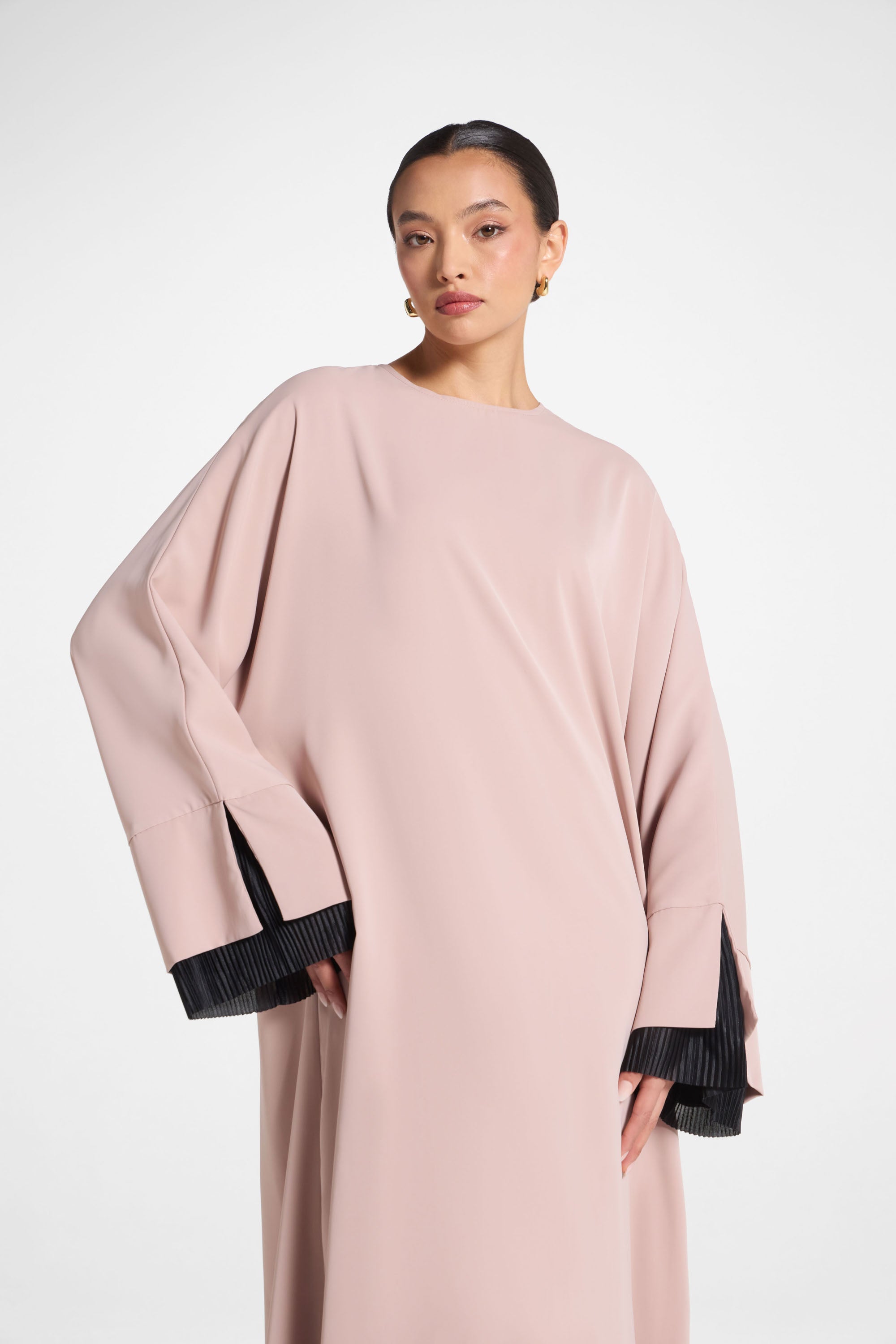 Plisse Sleeve Abaya - Mink