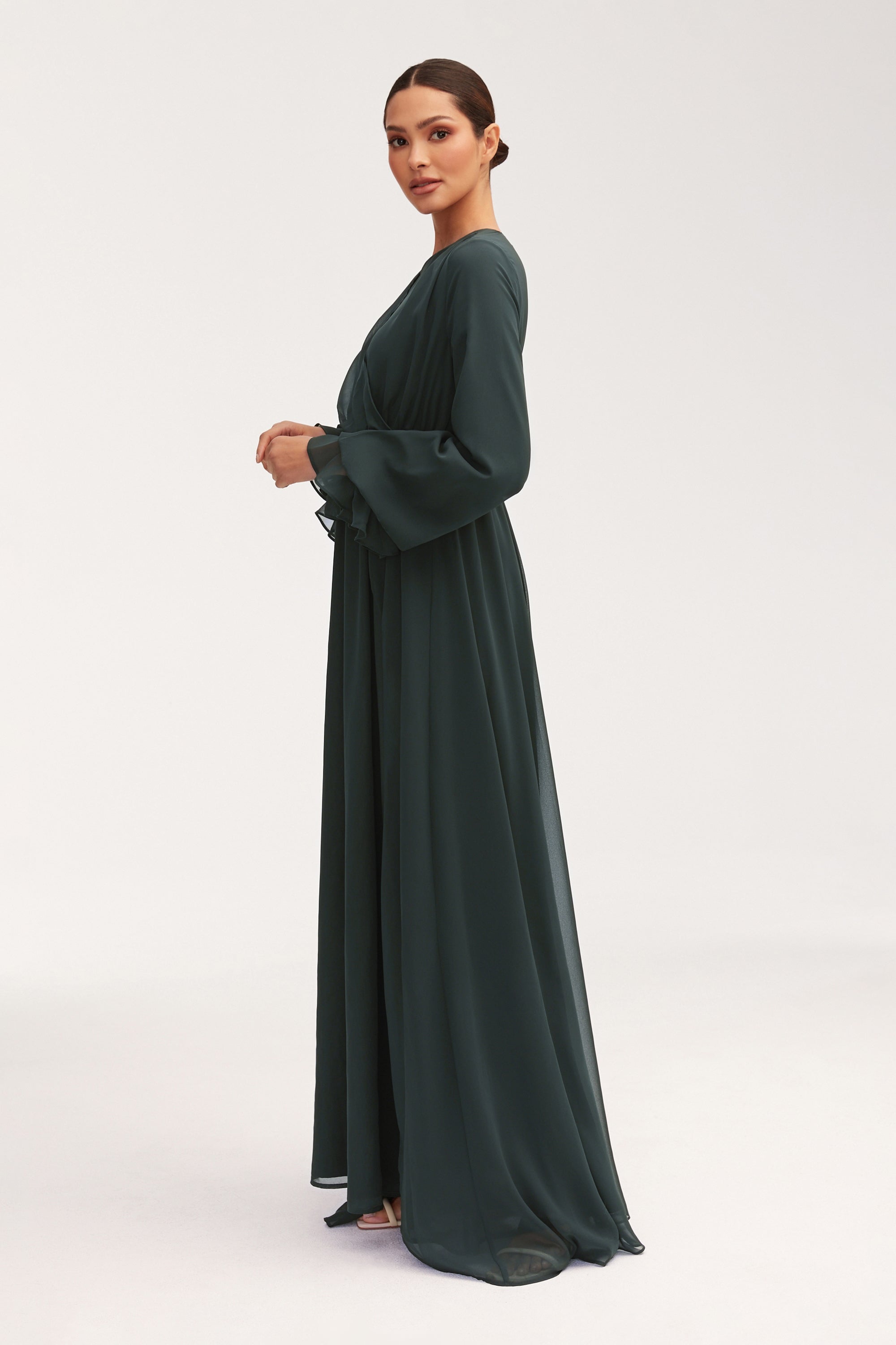 Aara Chiffon Maxi Dress - Emerald Clothing Veiled 