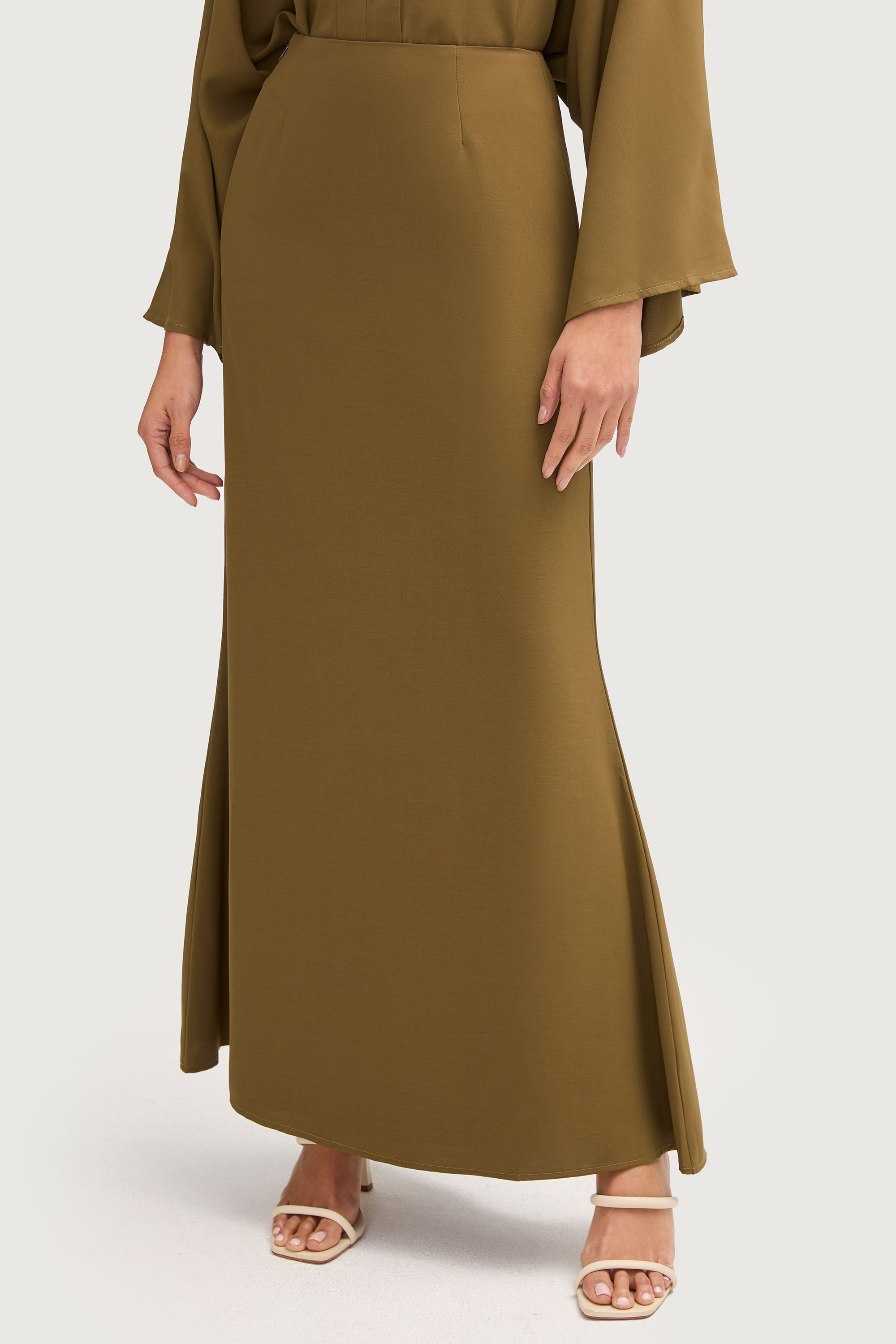 Afraa Top & Maxi Skirt Set - Olive Set Veiled Collection 