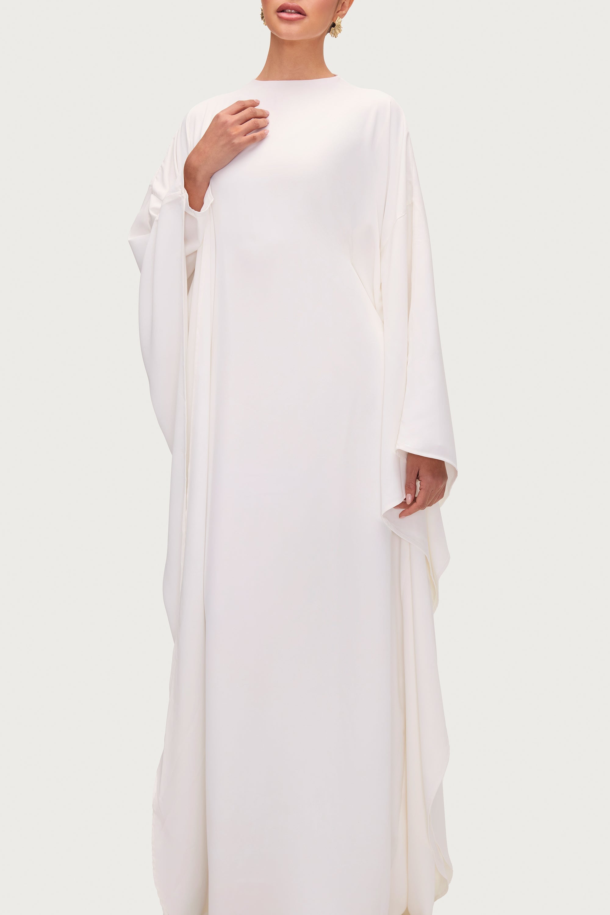 Amira Butterfly Inner Tie Abaya - White Abayas Veiled 