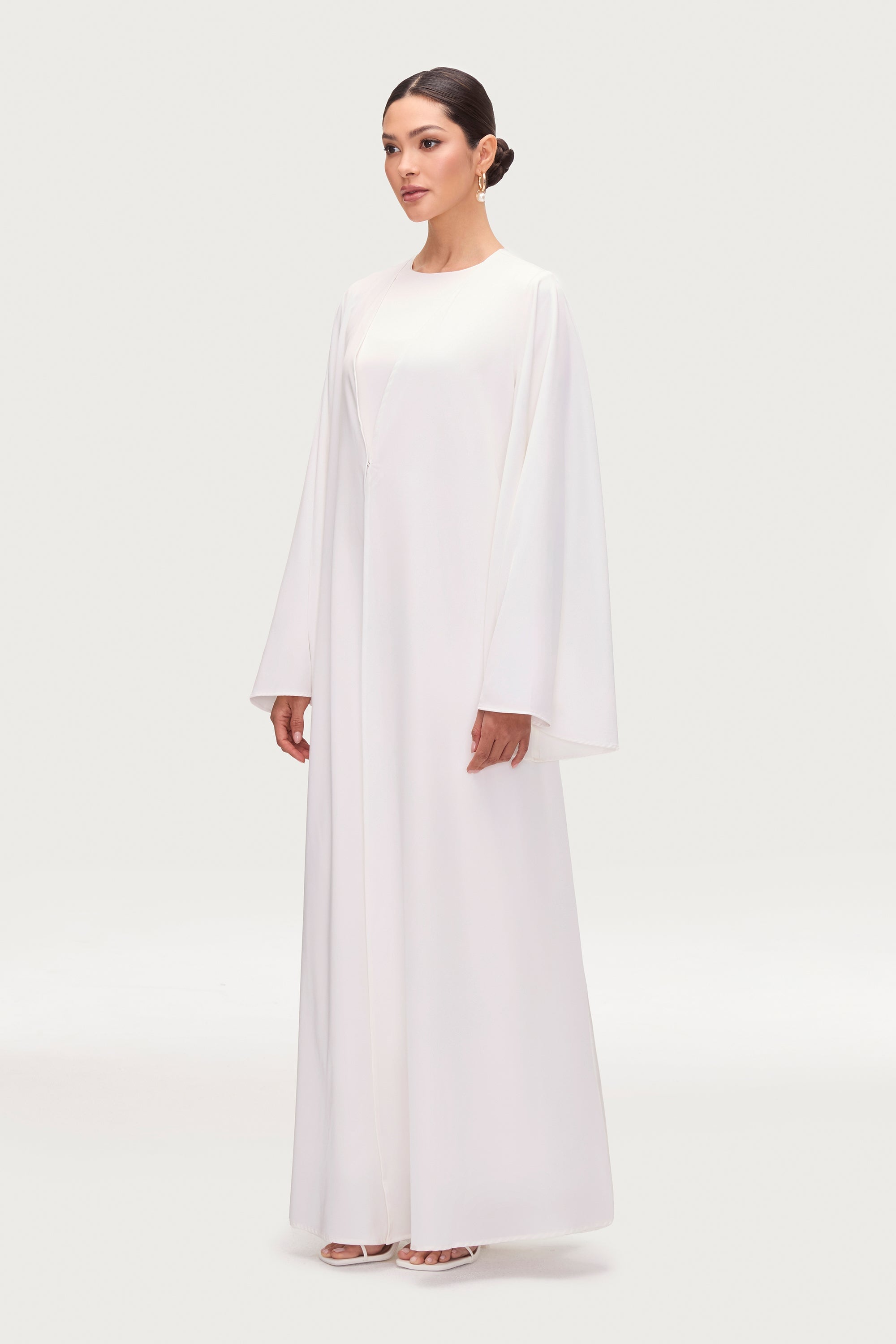 Arwa Flare Sleeve Open Abaya - White Abayas Veiled 