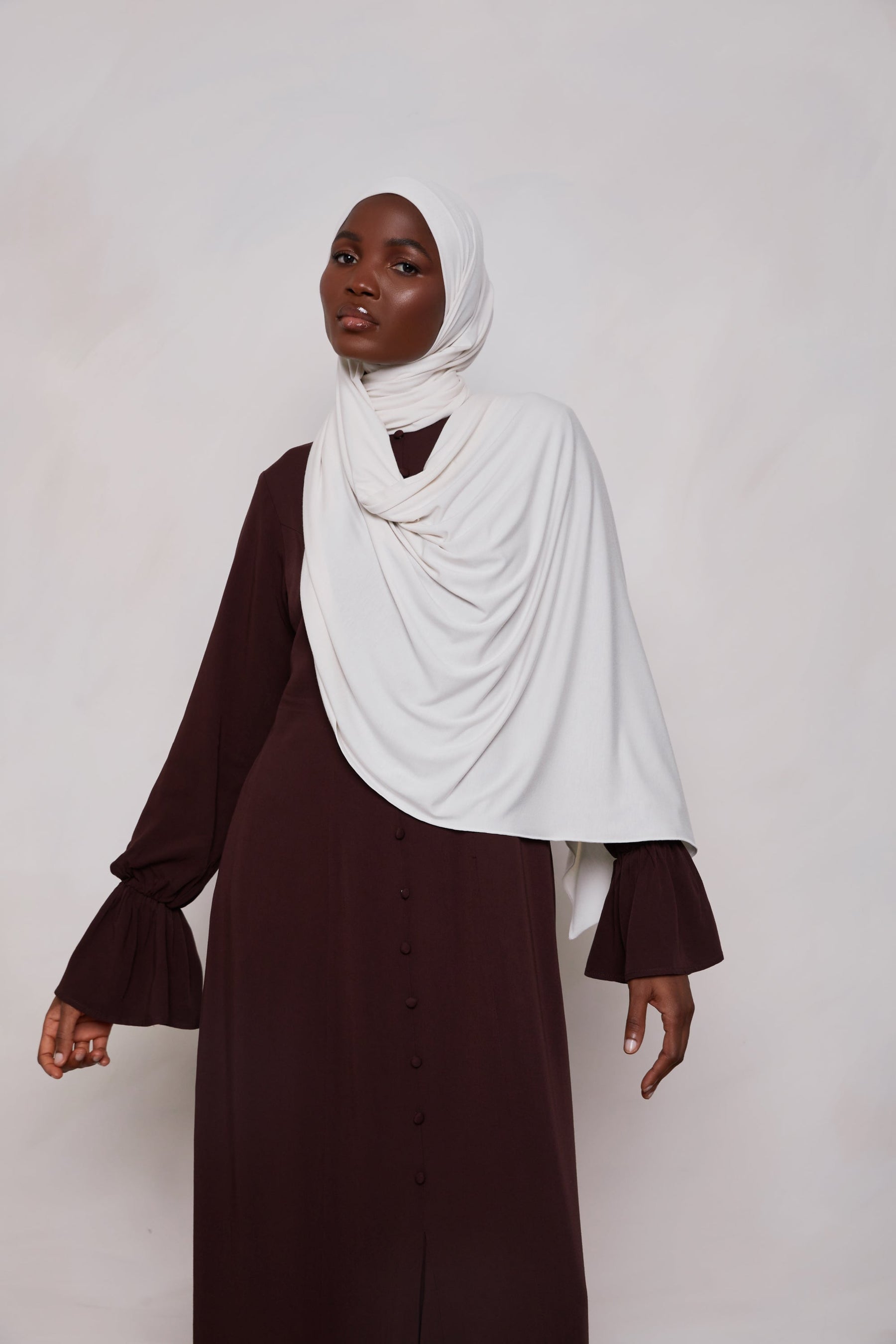 Veiled Bamboo Jersey Hijab - Light Sand Regular (180x75 cm)