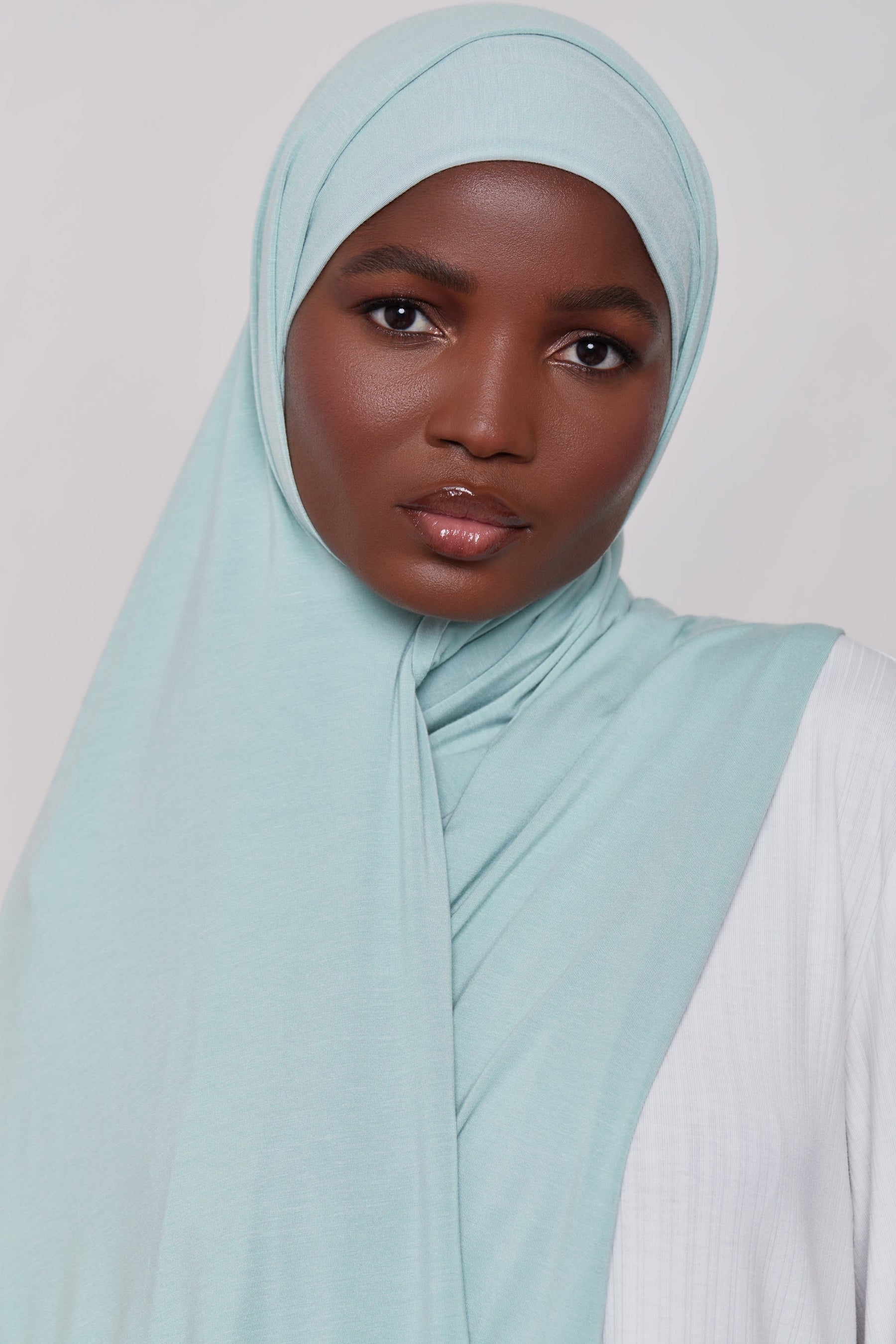 Veiled Bamboo Jersey Hijab - Light Grey Regular (180x75 cm)