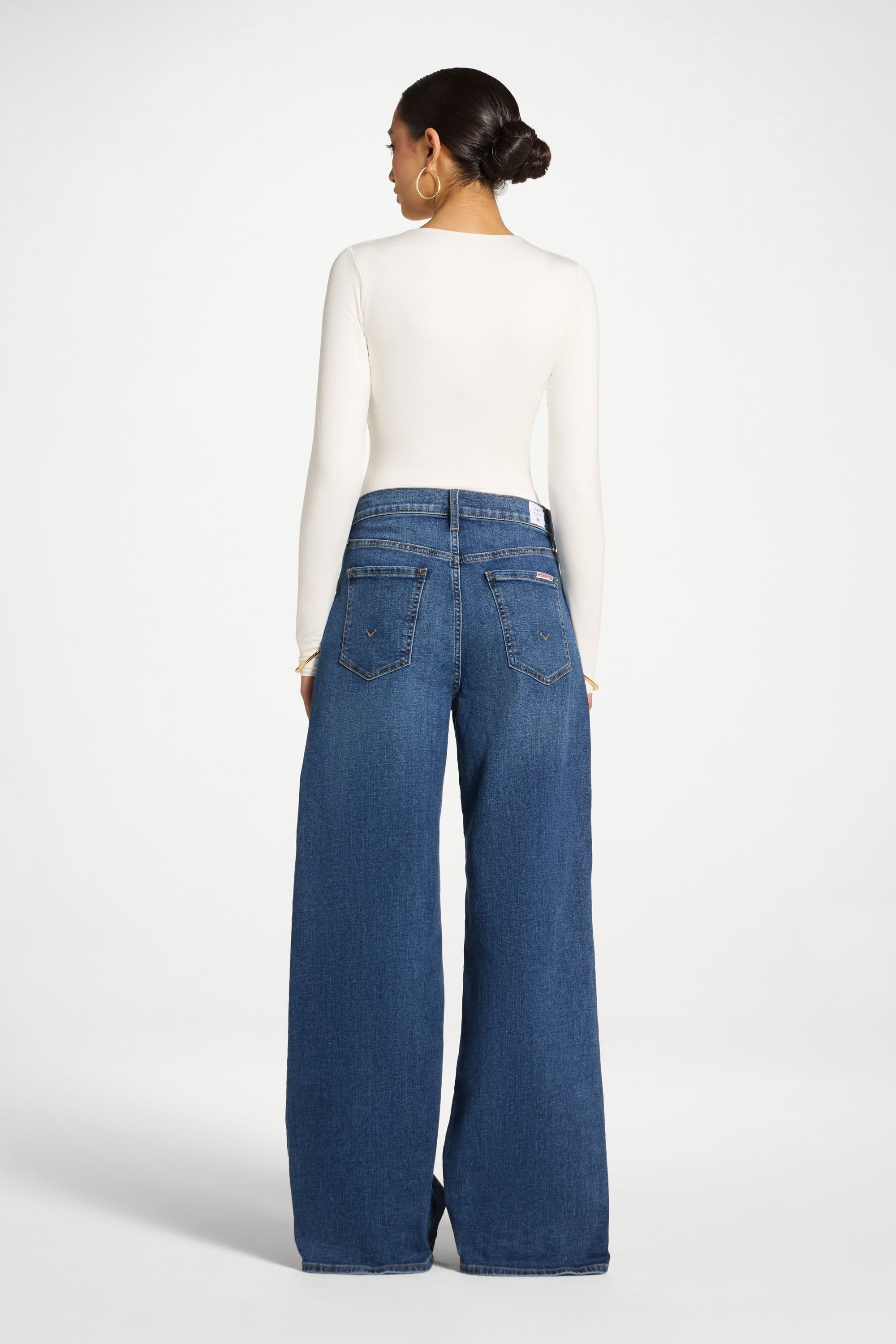 Bamboo Long Sleeve Bodysuit - Ivory Abayas Veiled 