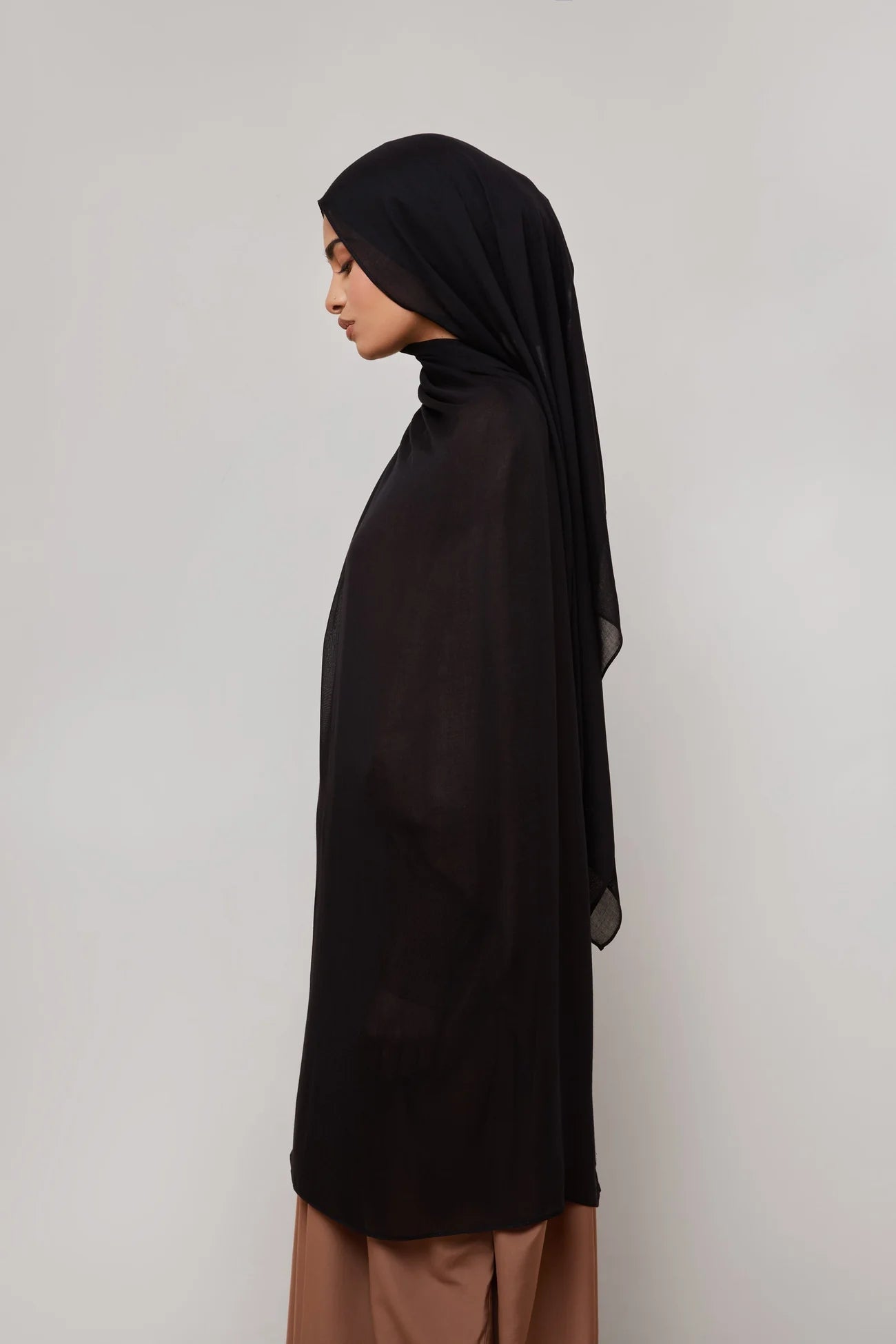 Bamboo Woven Hijab & Matching Undercap Set - Black Veiled 