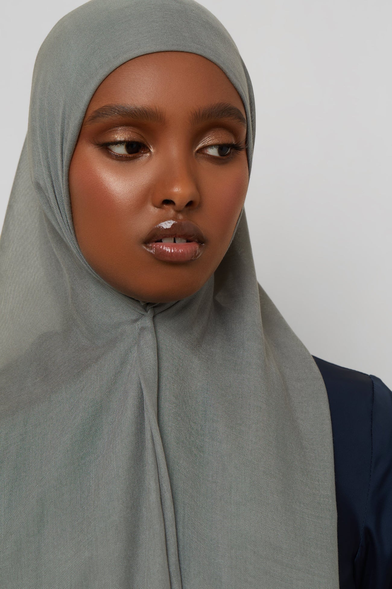 Bamboo Woven Hijab & Matching Undercap Set - Sedona Sage Veiled 