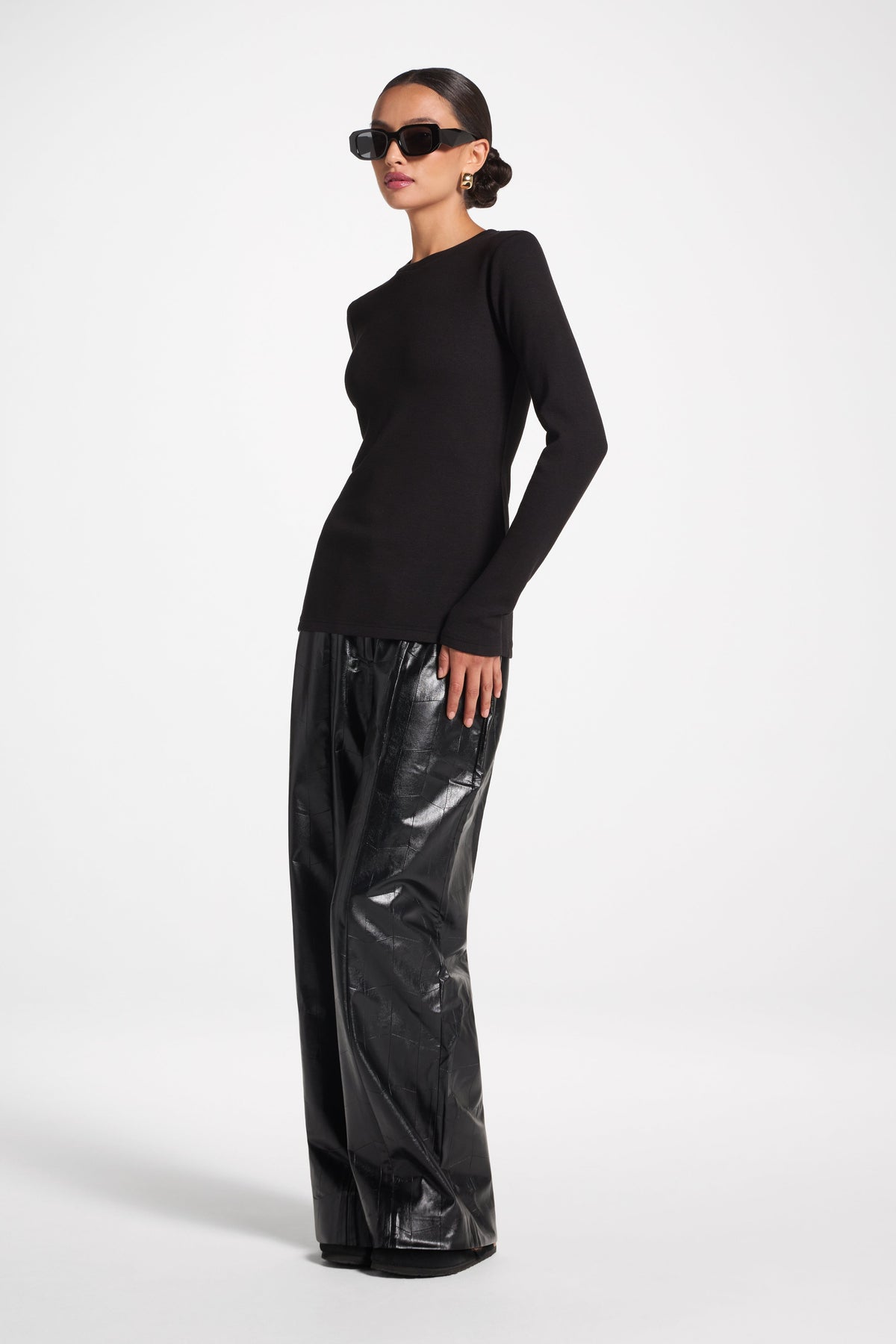 Brushed Cotton Blend Crew Neck Top - Black Top Veiled 