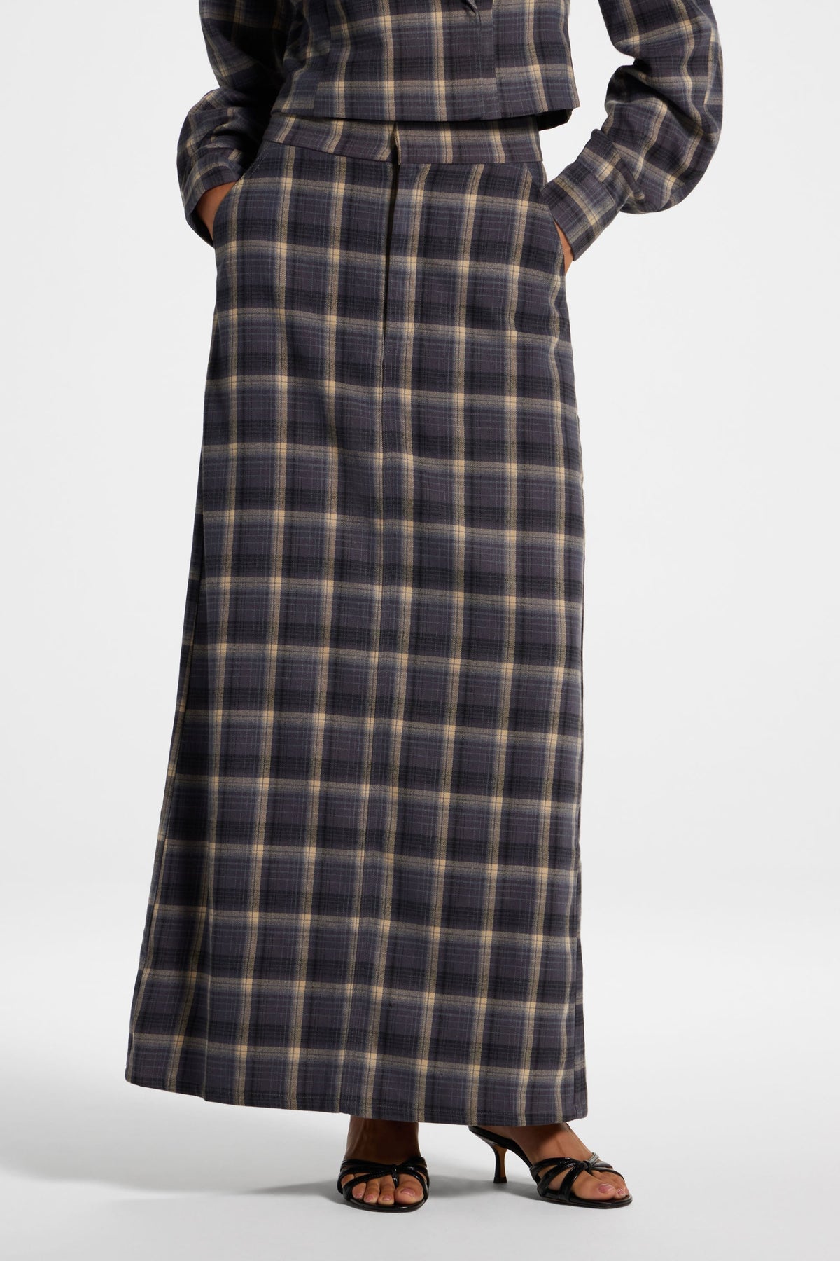Brushed Plaid Maxi Skirt - Midnight Storm Skirt Veiled 