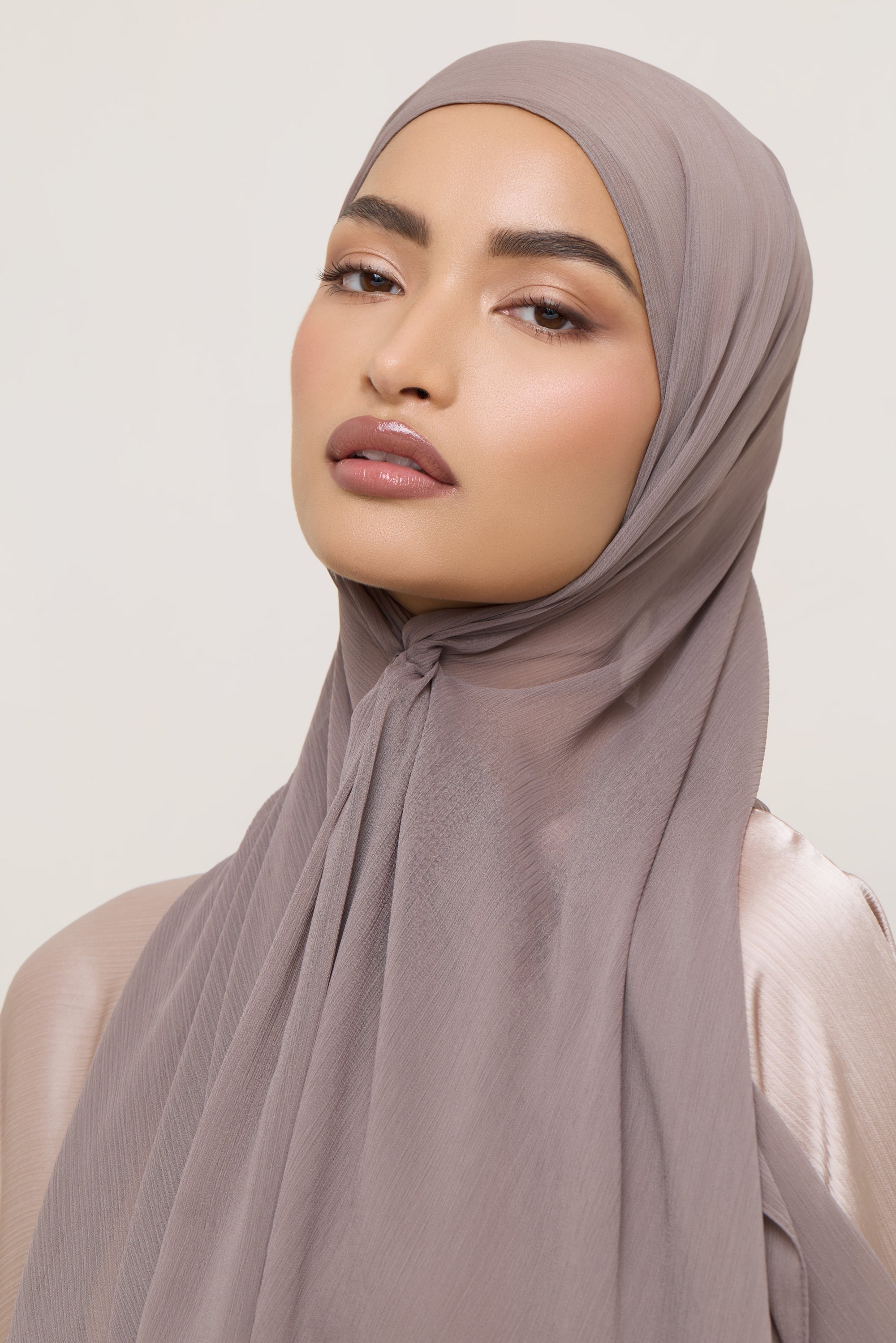 Chiffon Crinkle Hijab - Taupe Hijabs Veiled 