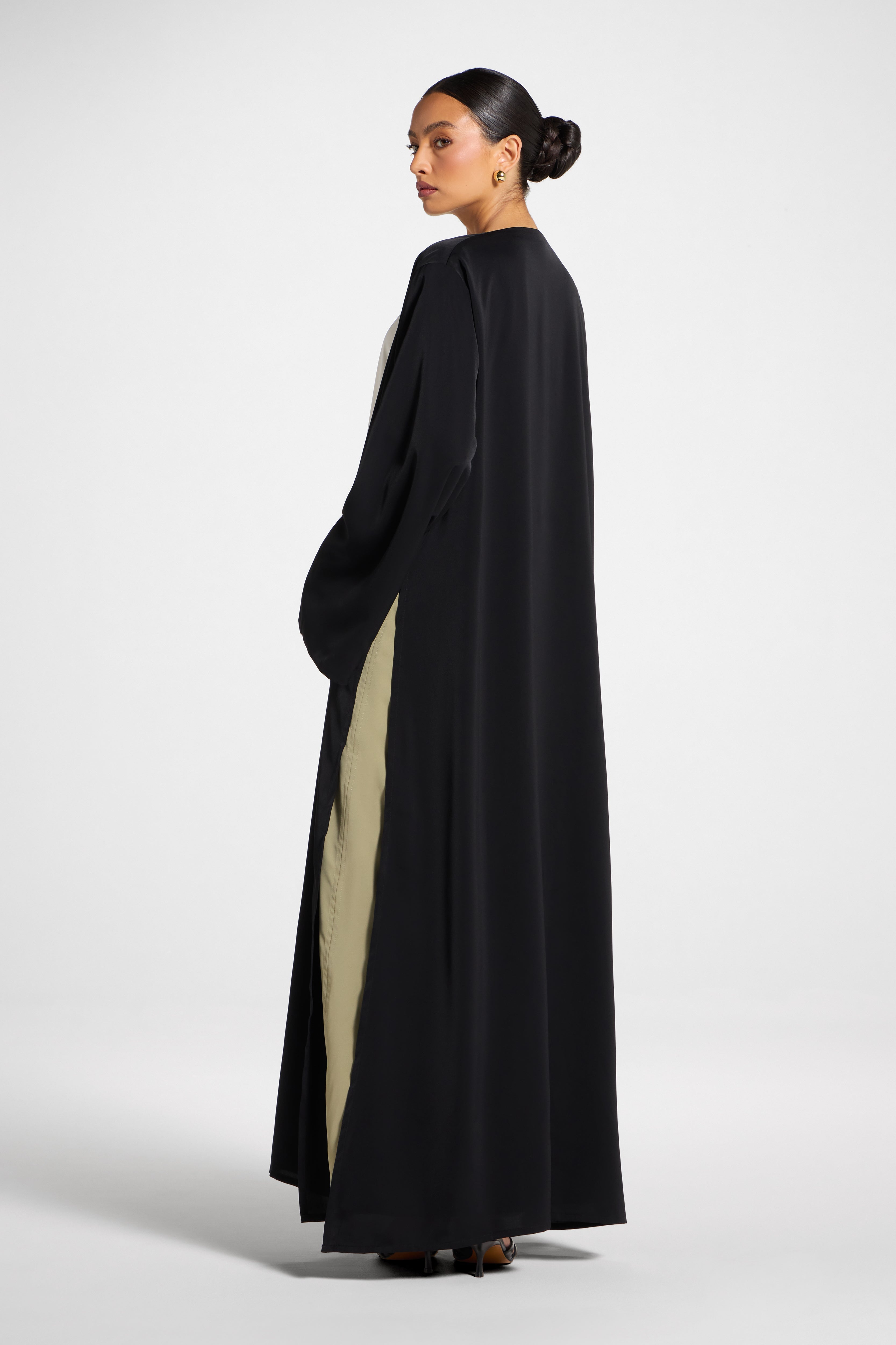 Contrast Open Abaya - Midnight Forest Abayas Veiled 