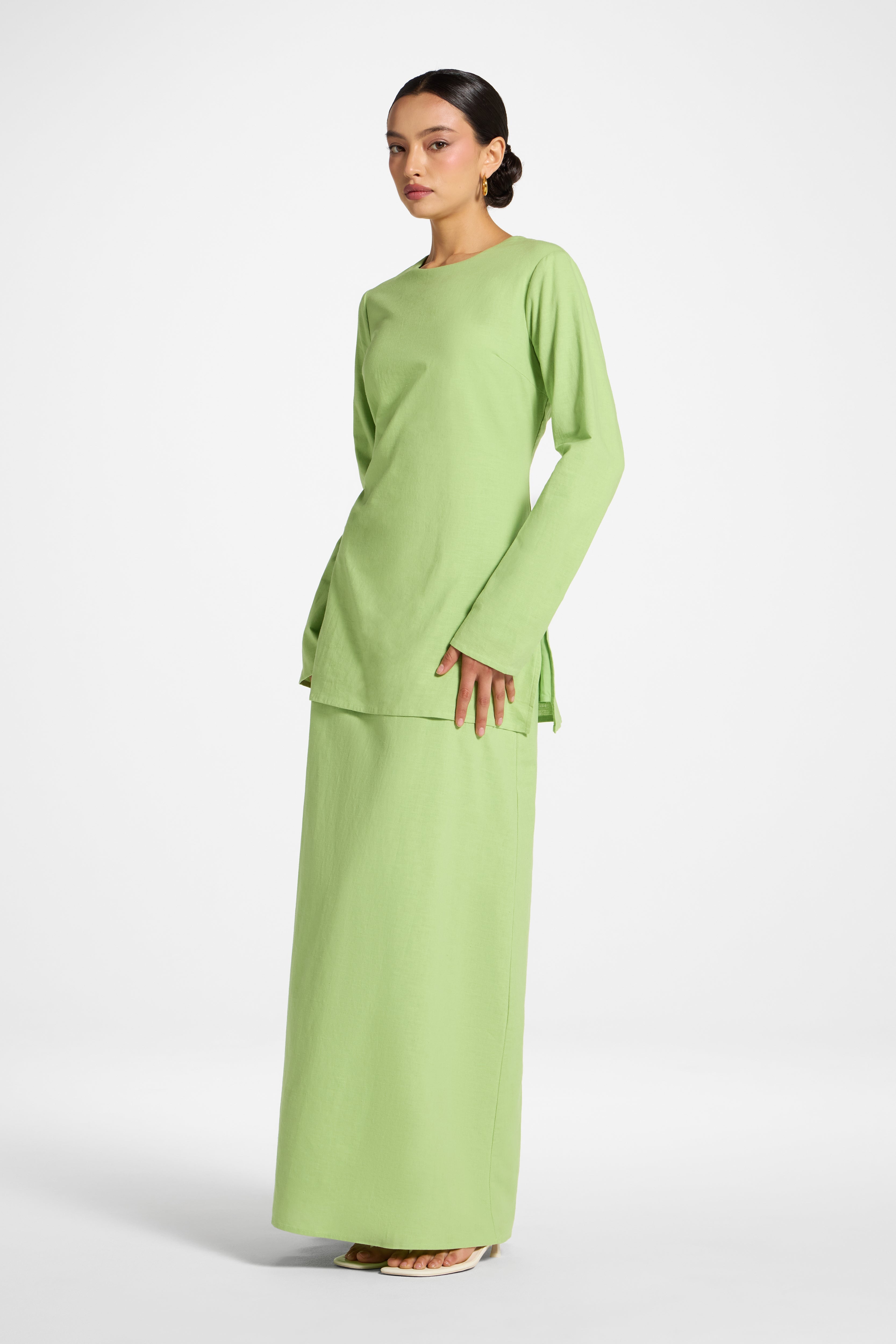 Cotton Linen Lace Up Back Top - Kiwi Abayas Veiled 