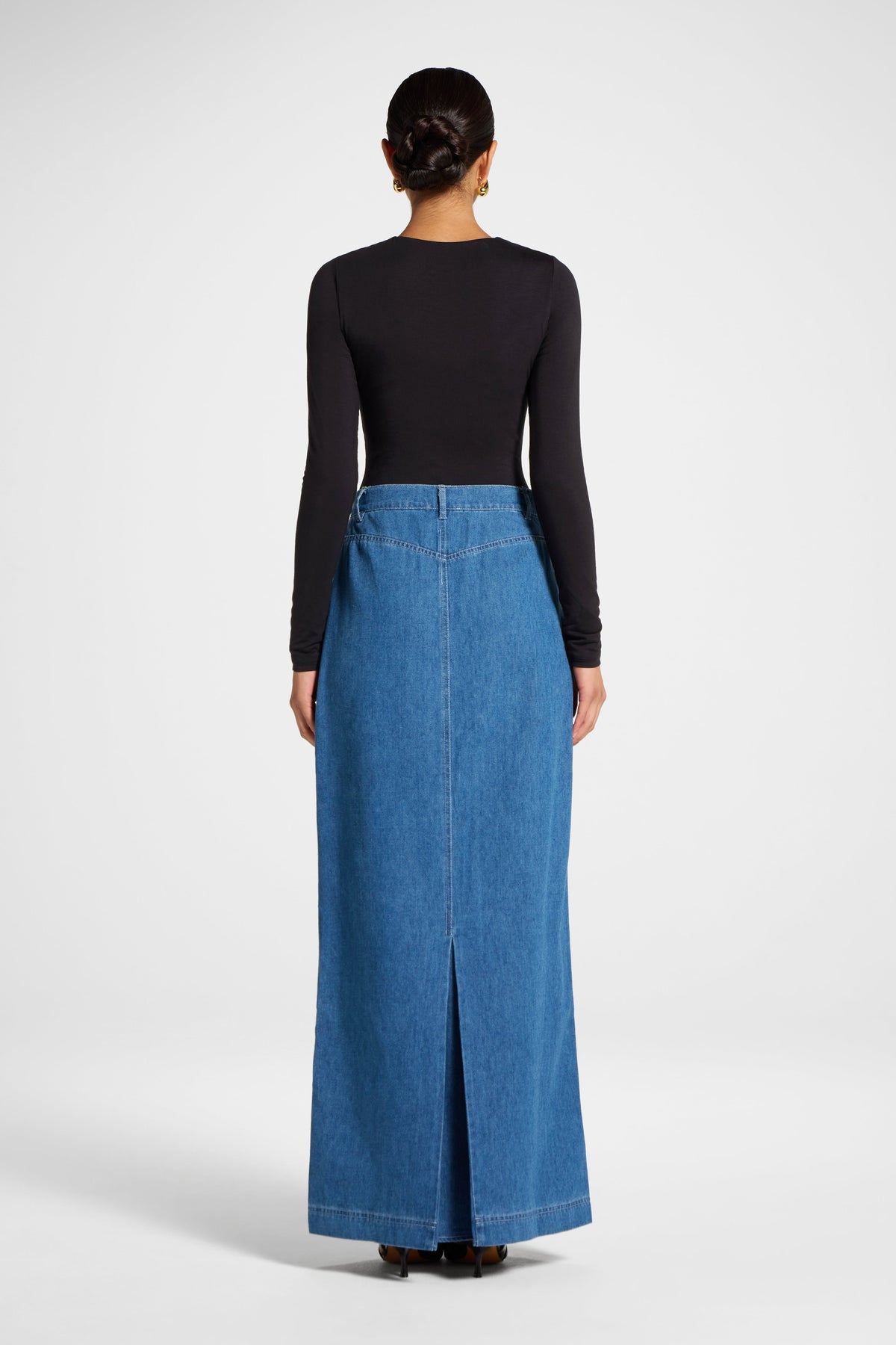 Denim Maxi Skirt - Light Wash Skirt Veiled 