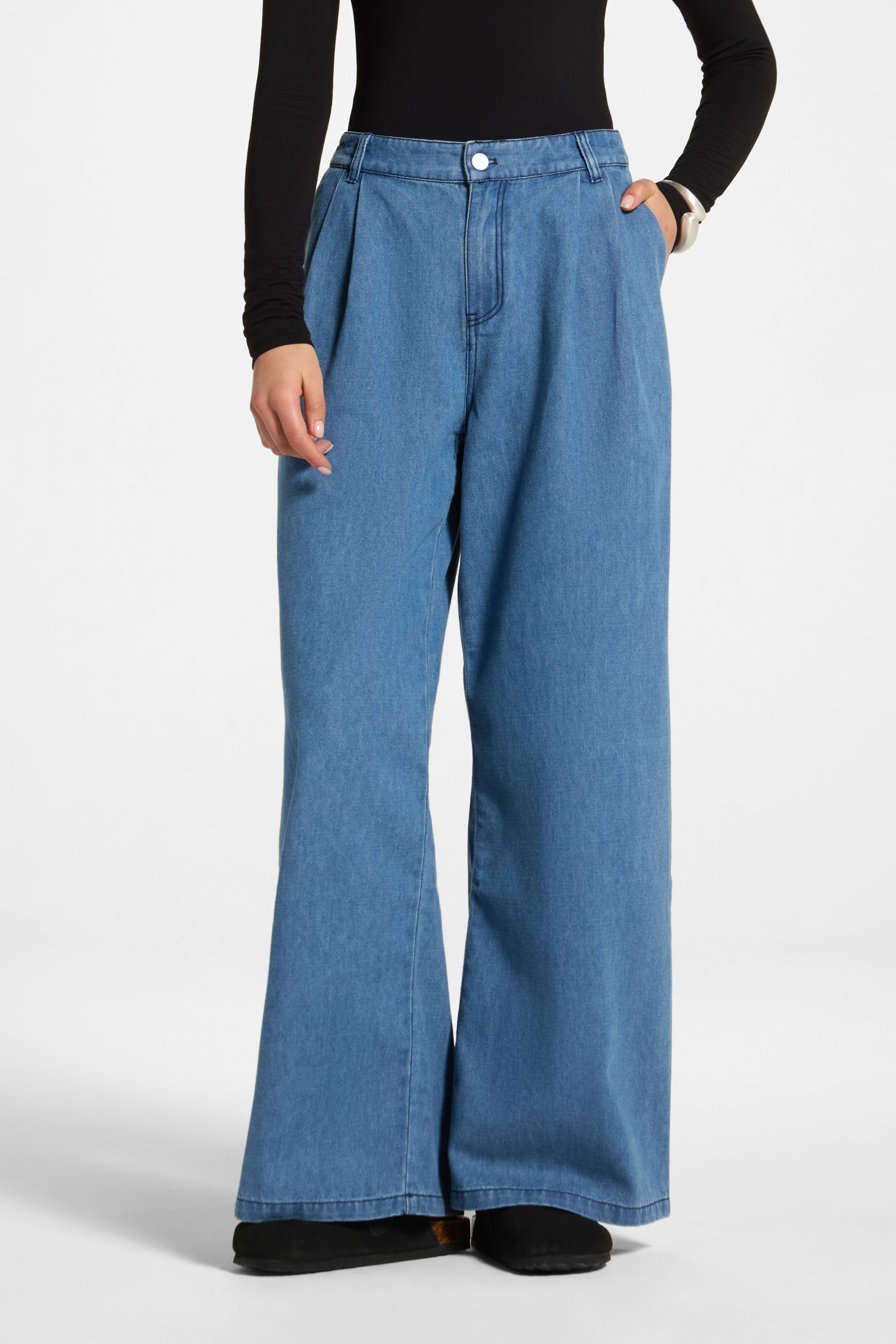Denim Twin Pleat Pants - Mid Wash