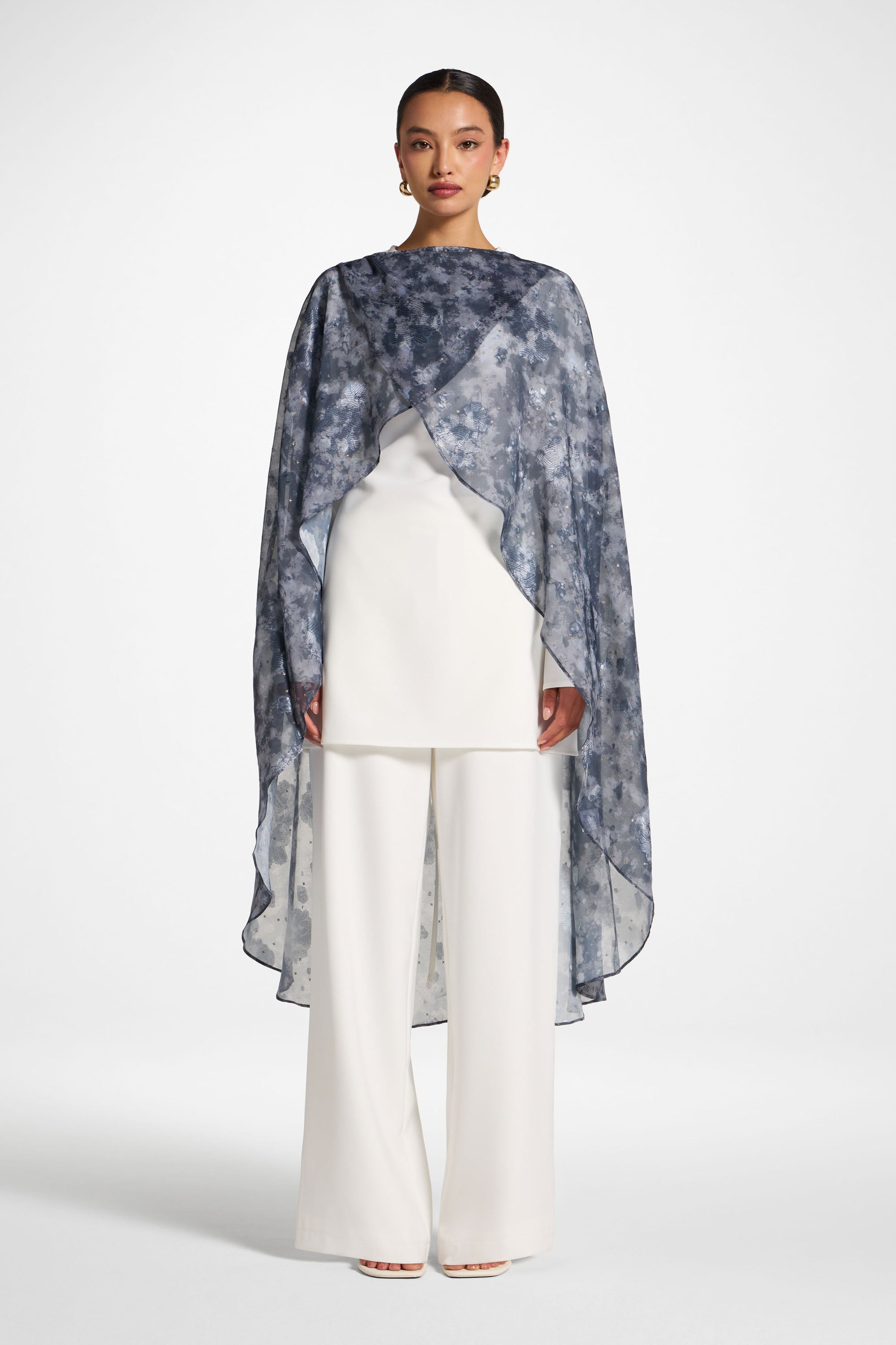 Drapey Cape & Top Set - White/Midnight Abayas Veiled 