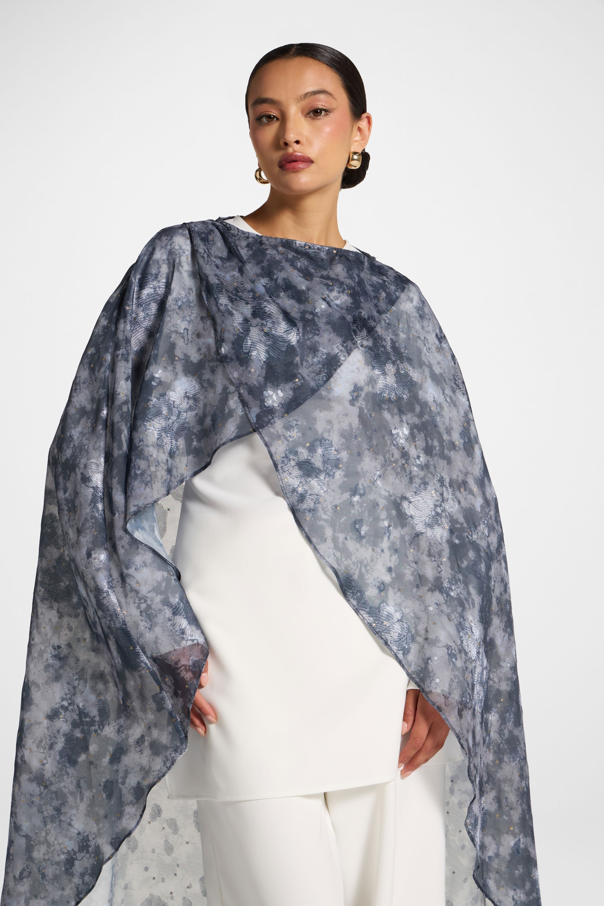 Drapey Cape & Top Set - White/Midnight Abayas Veiled 
