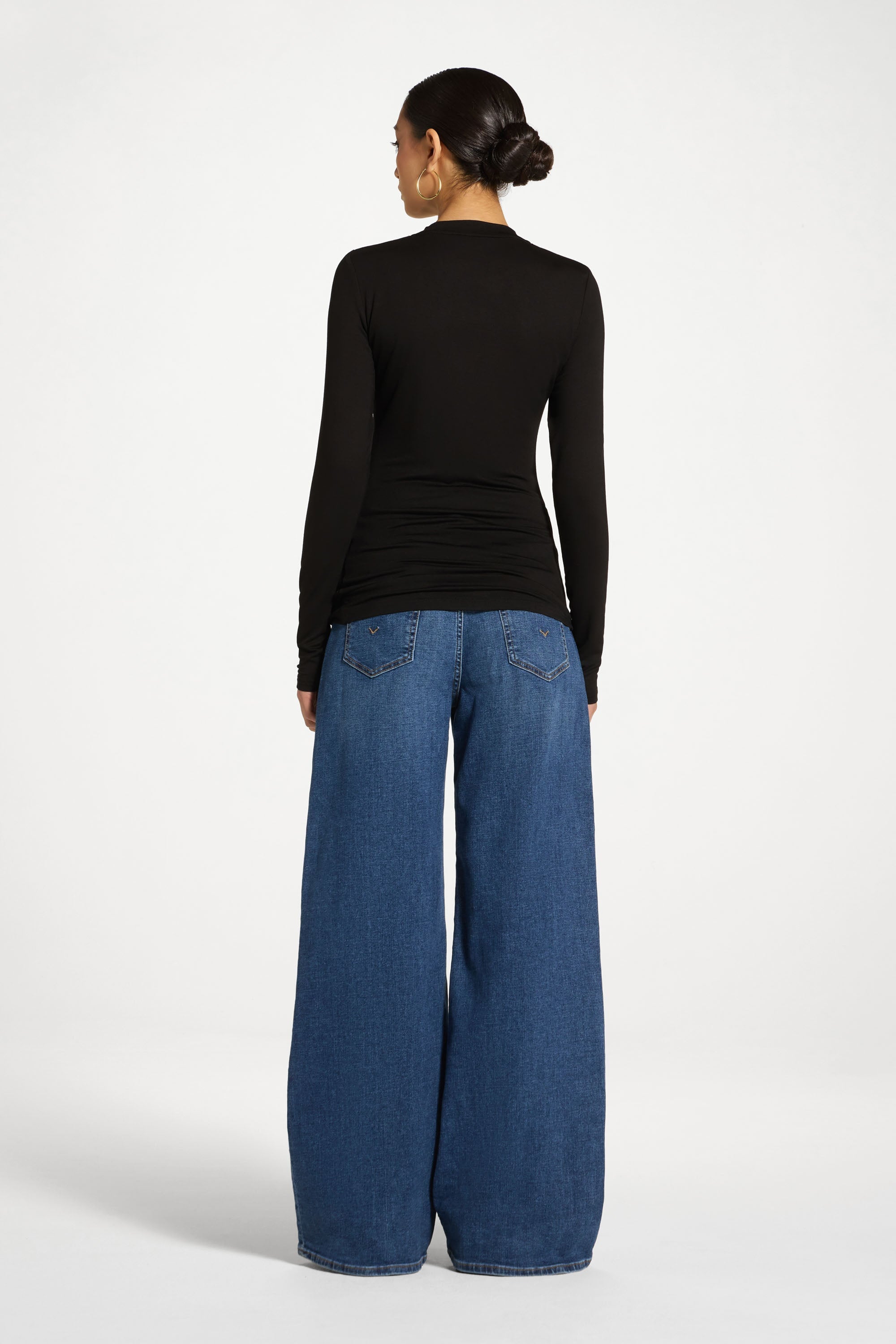 Essential Bamboo Long Sleeve Top - Black Abayas Veiled 