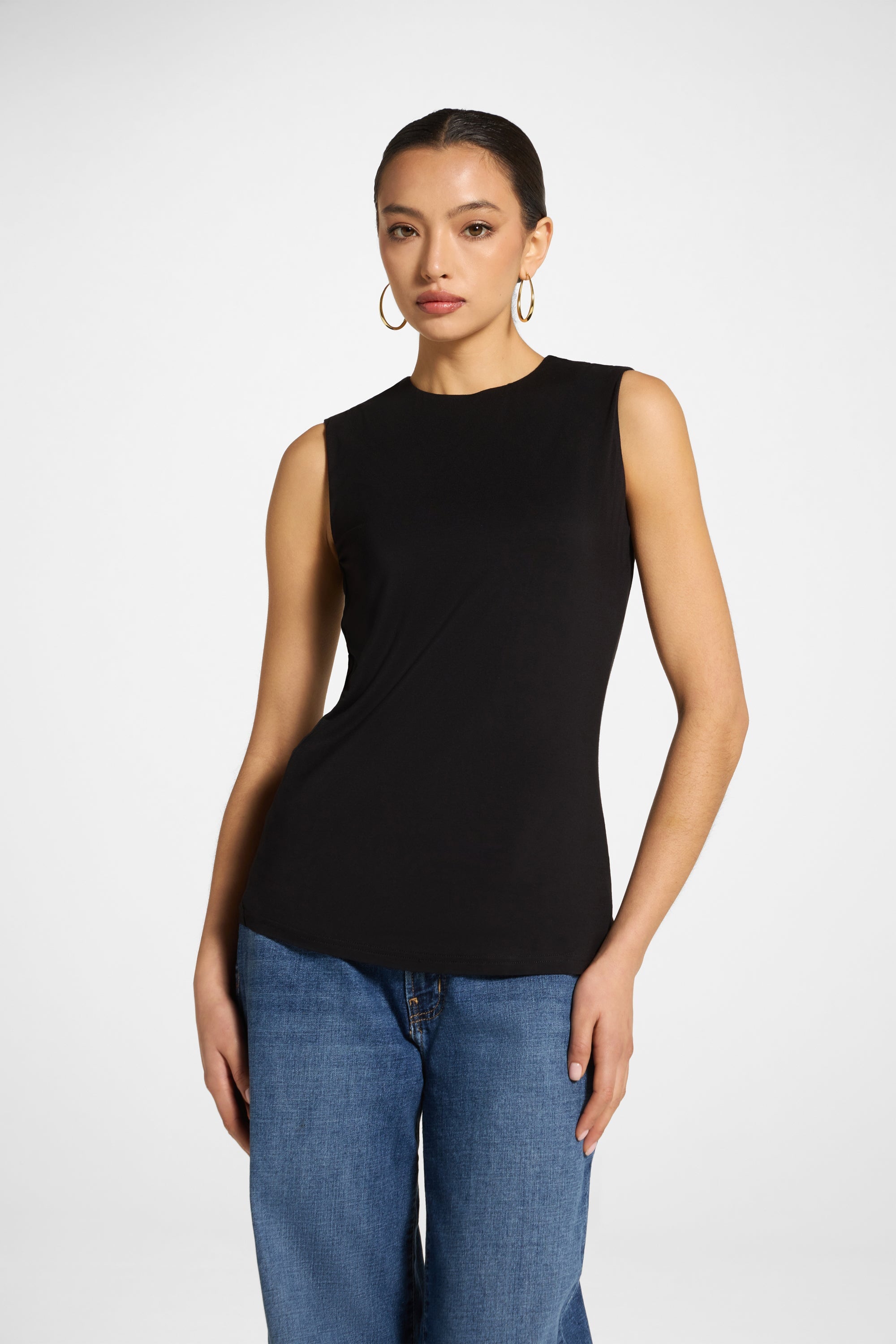 Essential Bamboo Tank Top - Black Abayas Veiled 