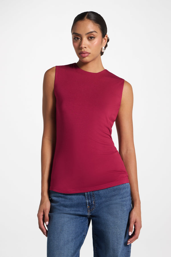 Essential Bamboo Tank Top - Raspberry Abayas Veiled 