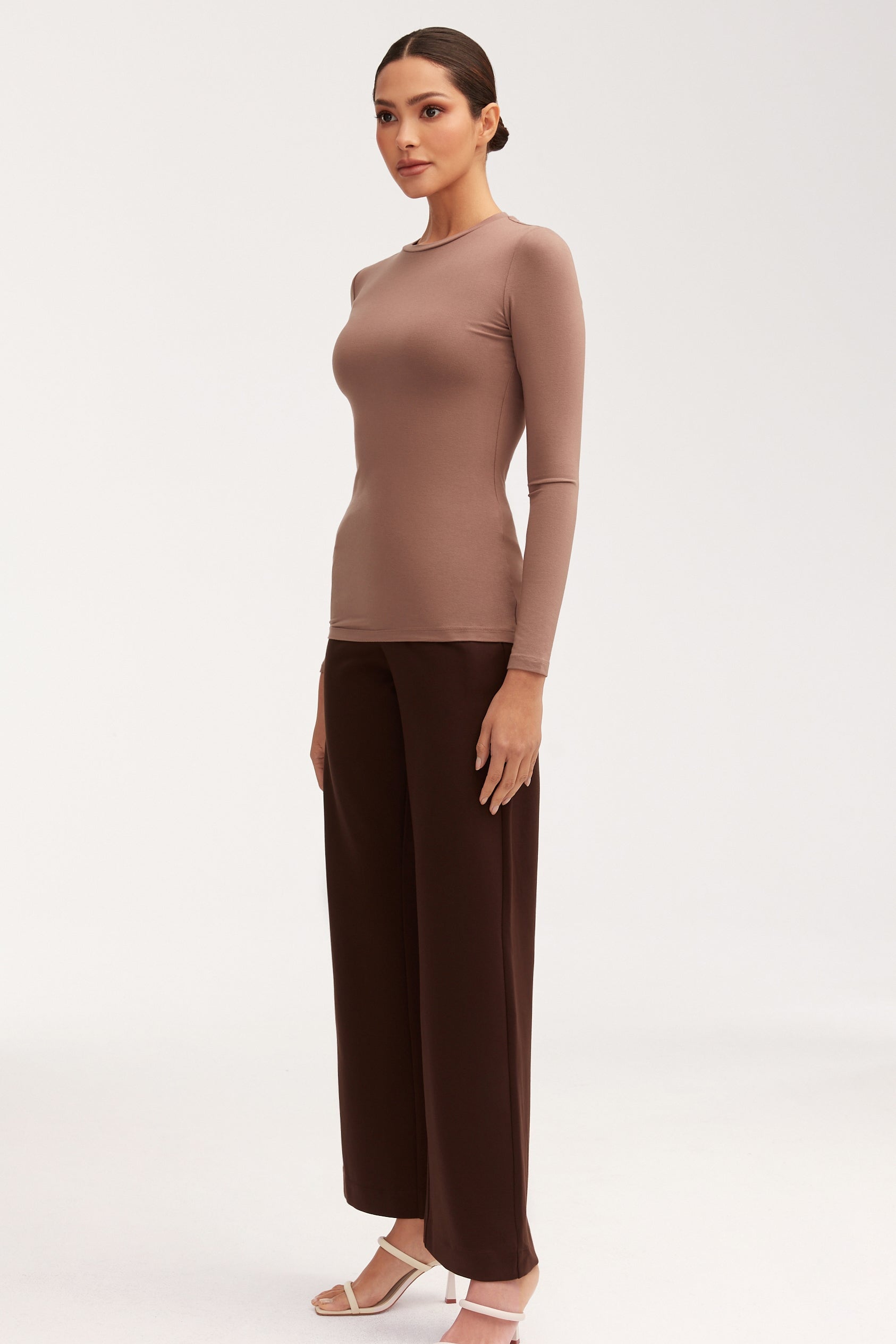 Essential Crew Neck Bamboo Jersey Top - Deep Taupe Tops Veiled 