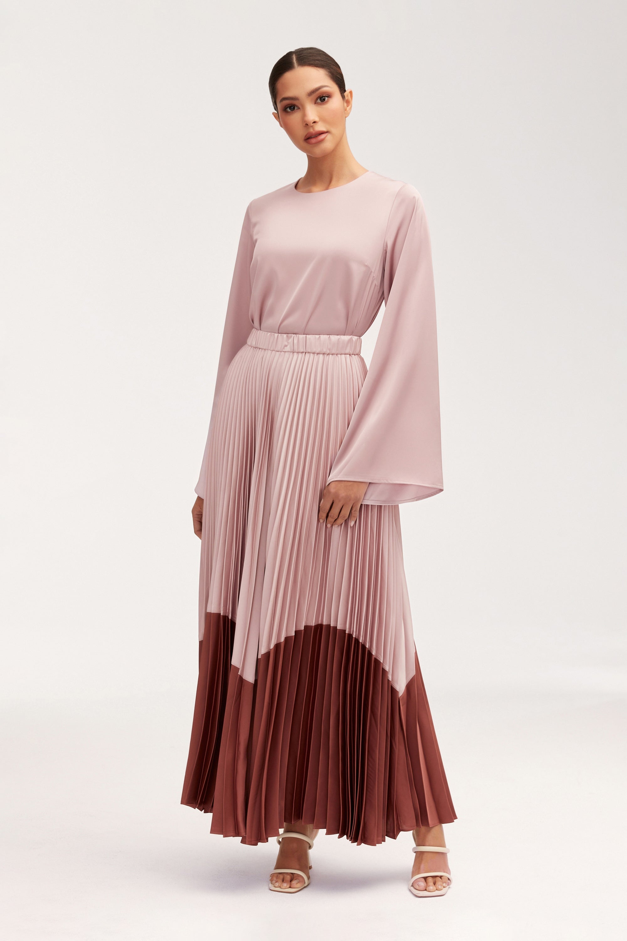 Hayfa Satin Pleated Skirt Clothing Veiled 