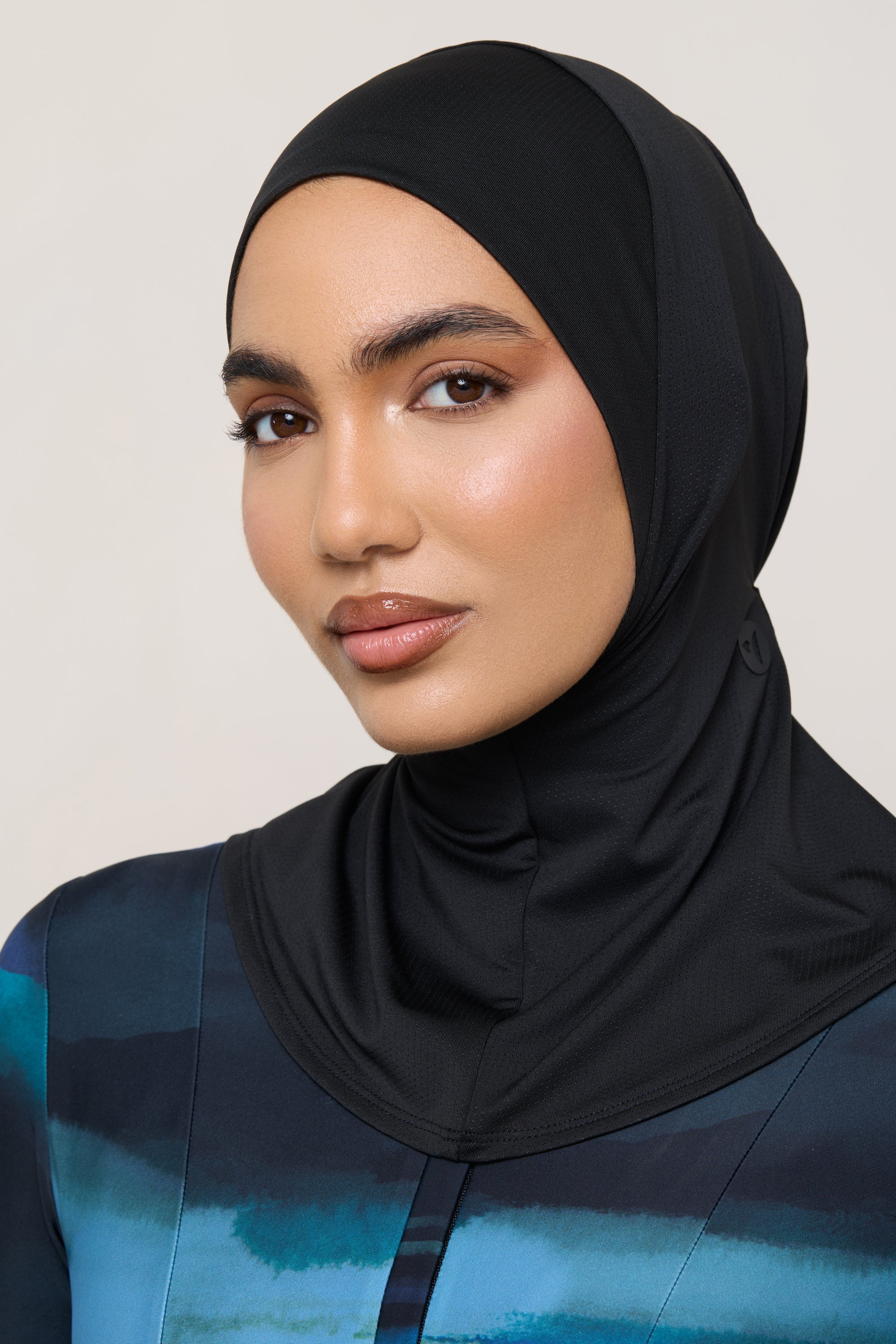 Instant Tie Back Mesh Hijab - Black Swim Veiled 