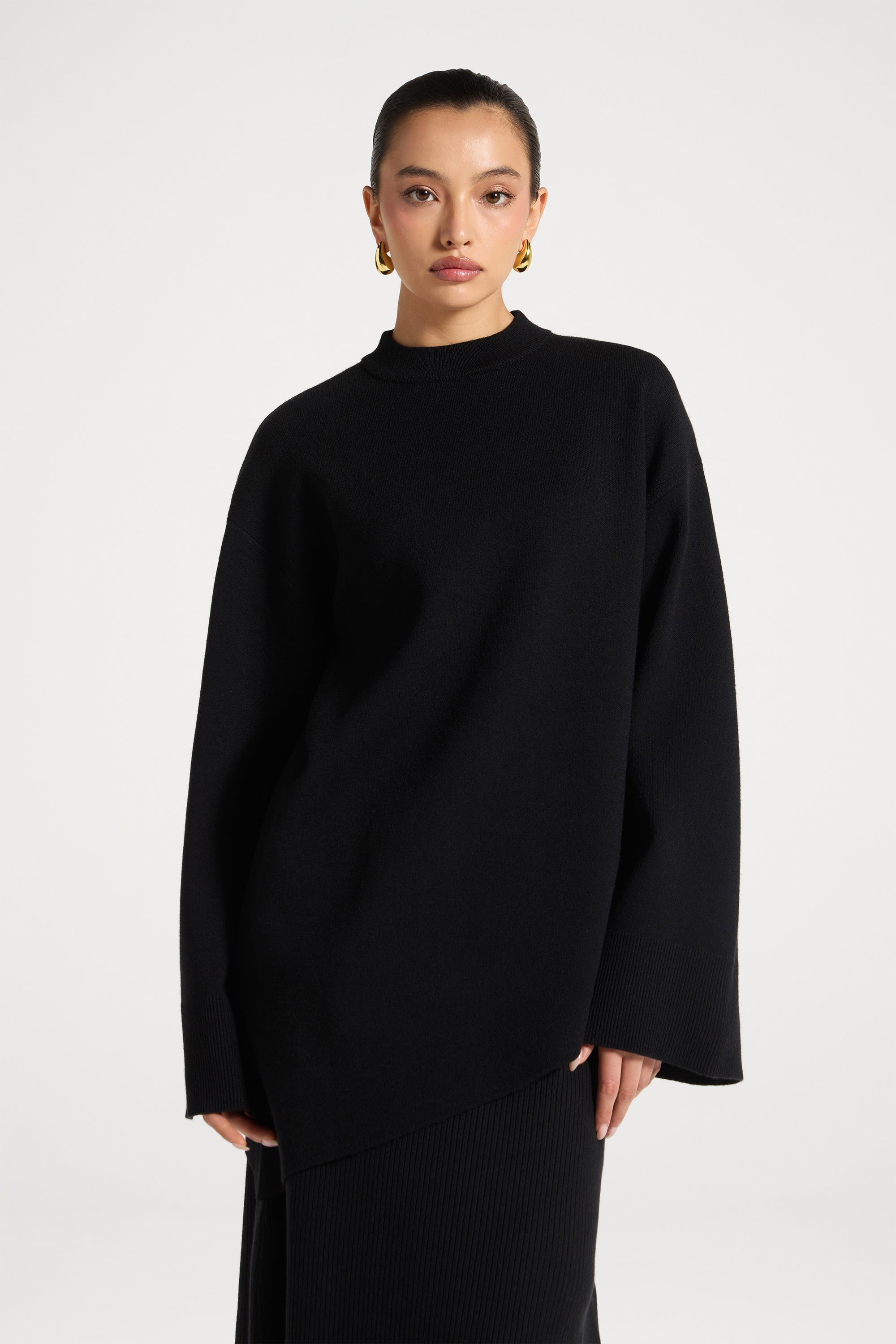 Kehlani Asymmetric Knit Top - Black Abayas Veiled 