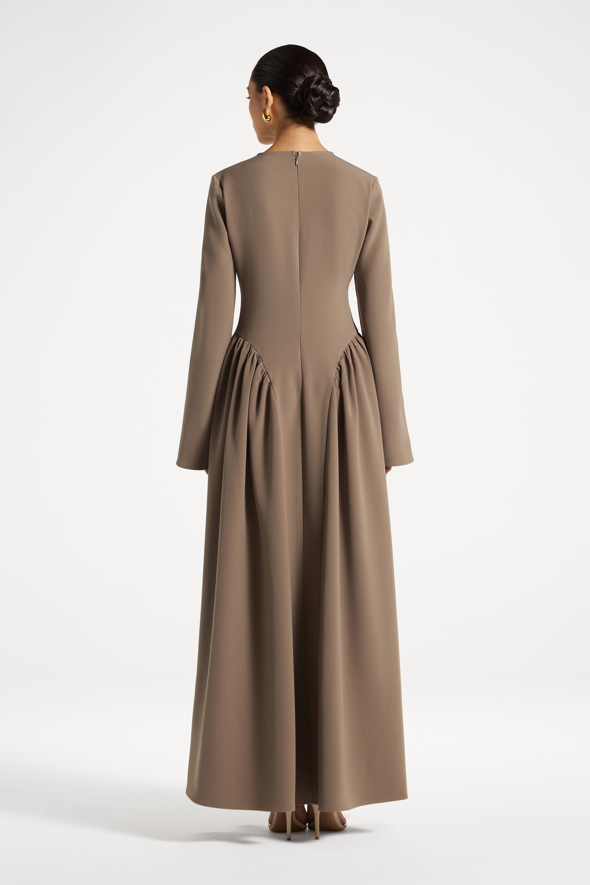 Kendall Maxi Dress - Vetiver Abayas Veiled 