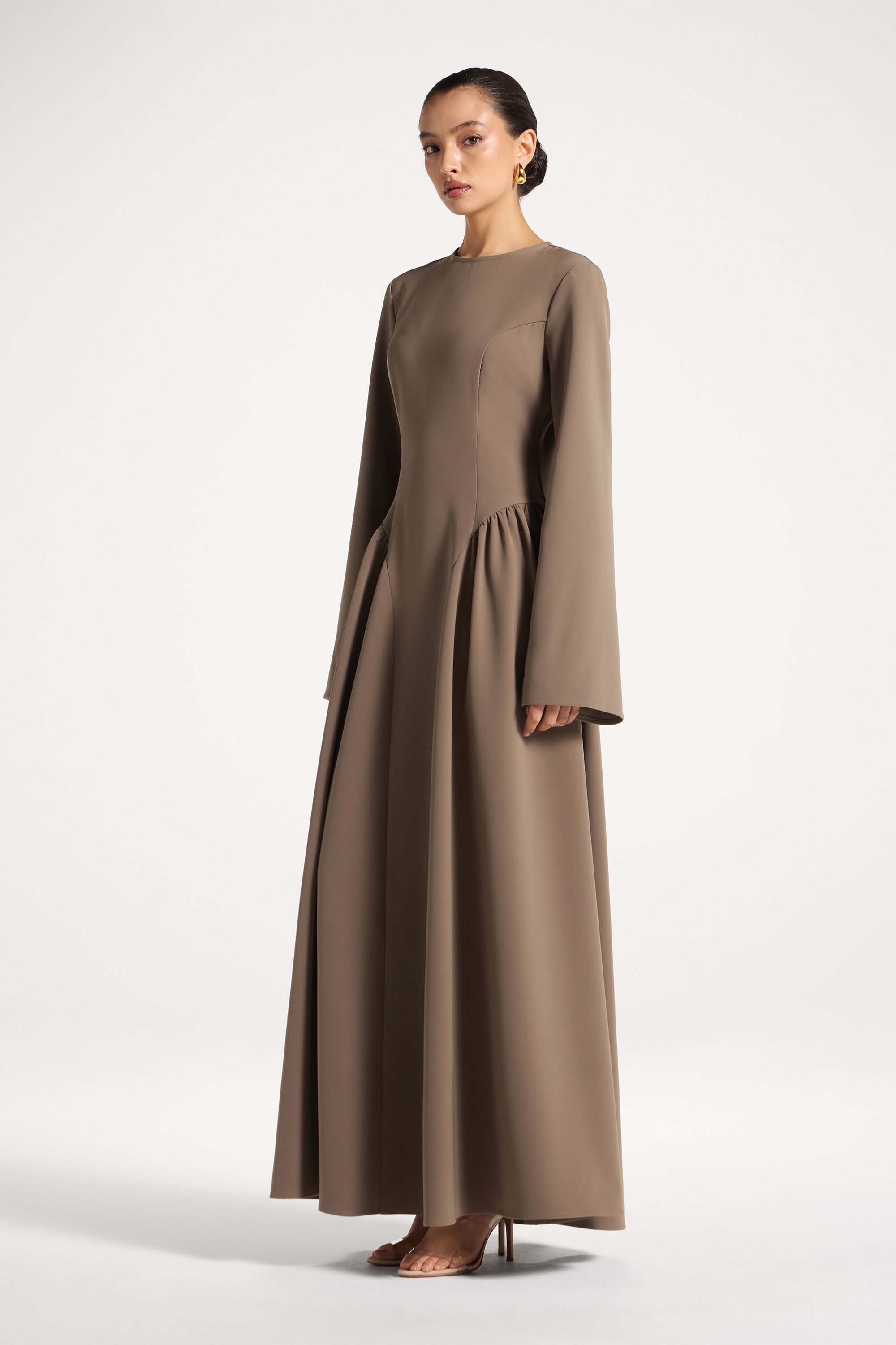 Kendall Maxi Dress - Vetiver Abayas Veiled 