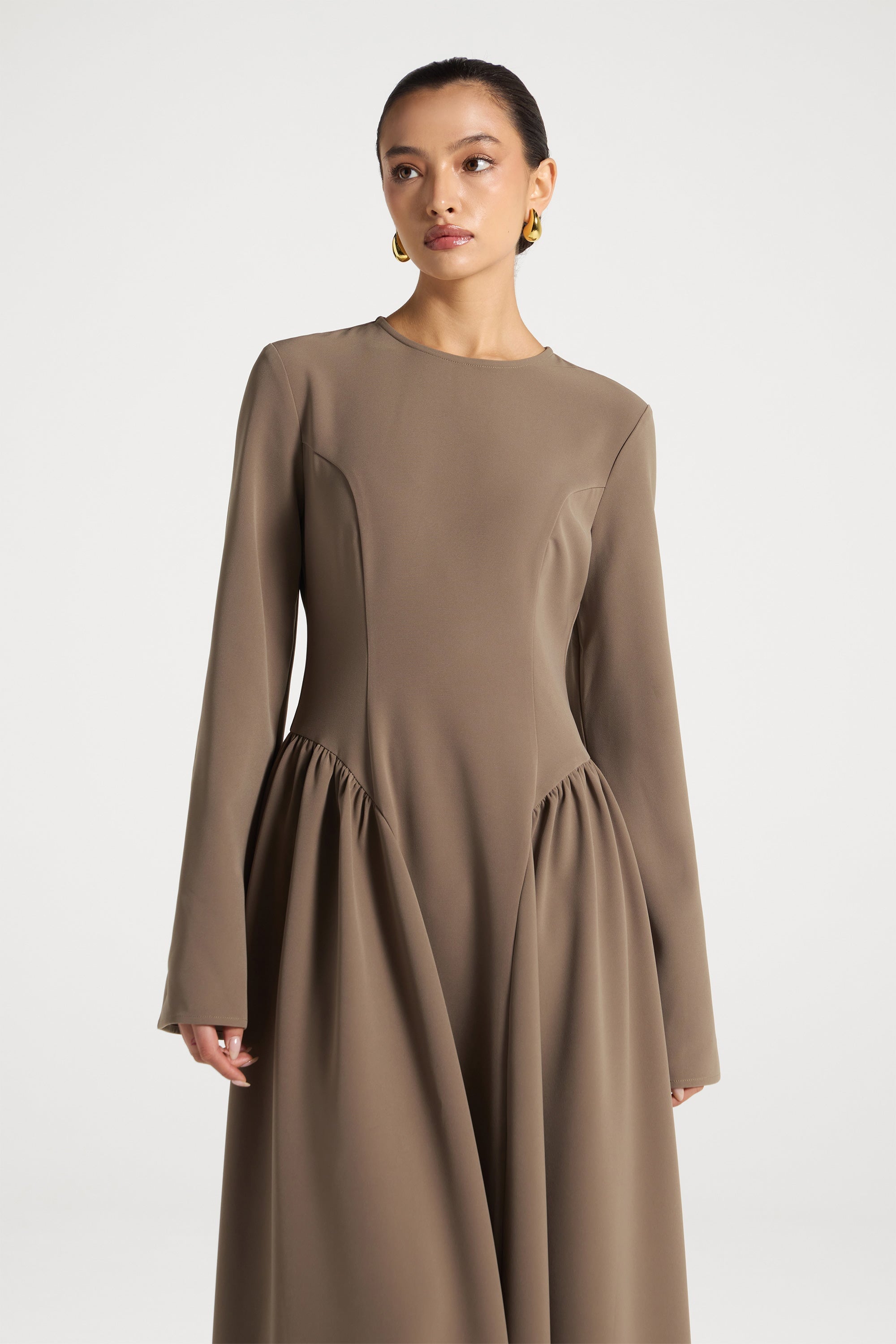 Kendall Maxi Dress - Vetiver Abayas Veiled 