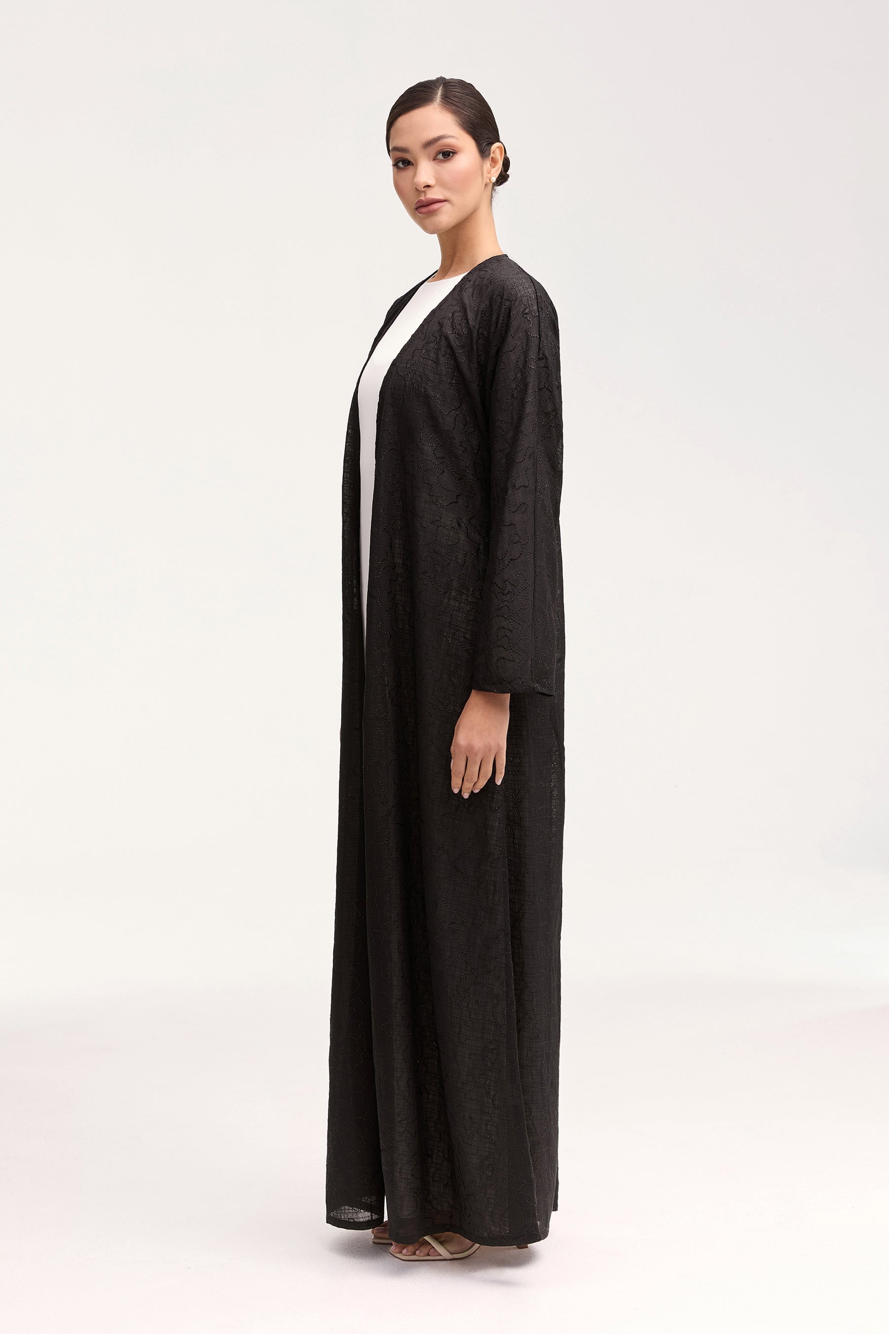 Malak Embroidered Open Abaya - Black Clothing Veiled 