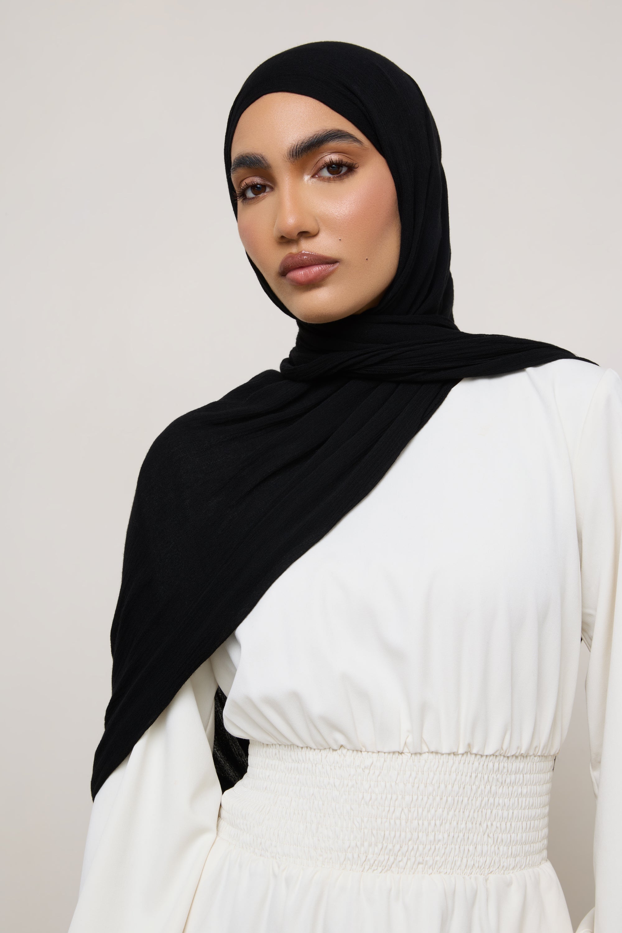 Modal Crinkle Hijab - Black Fringe