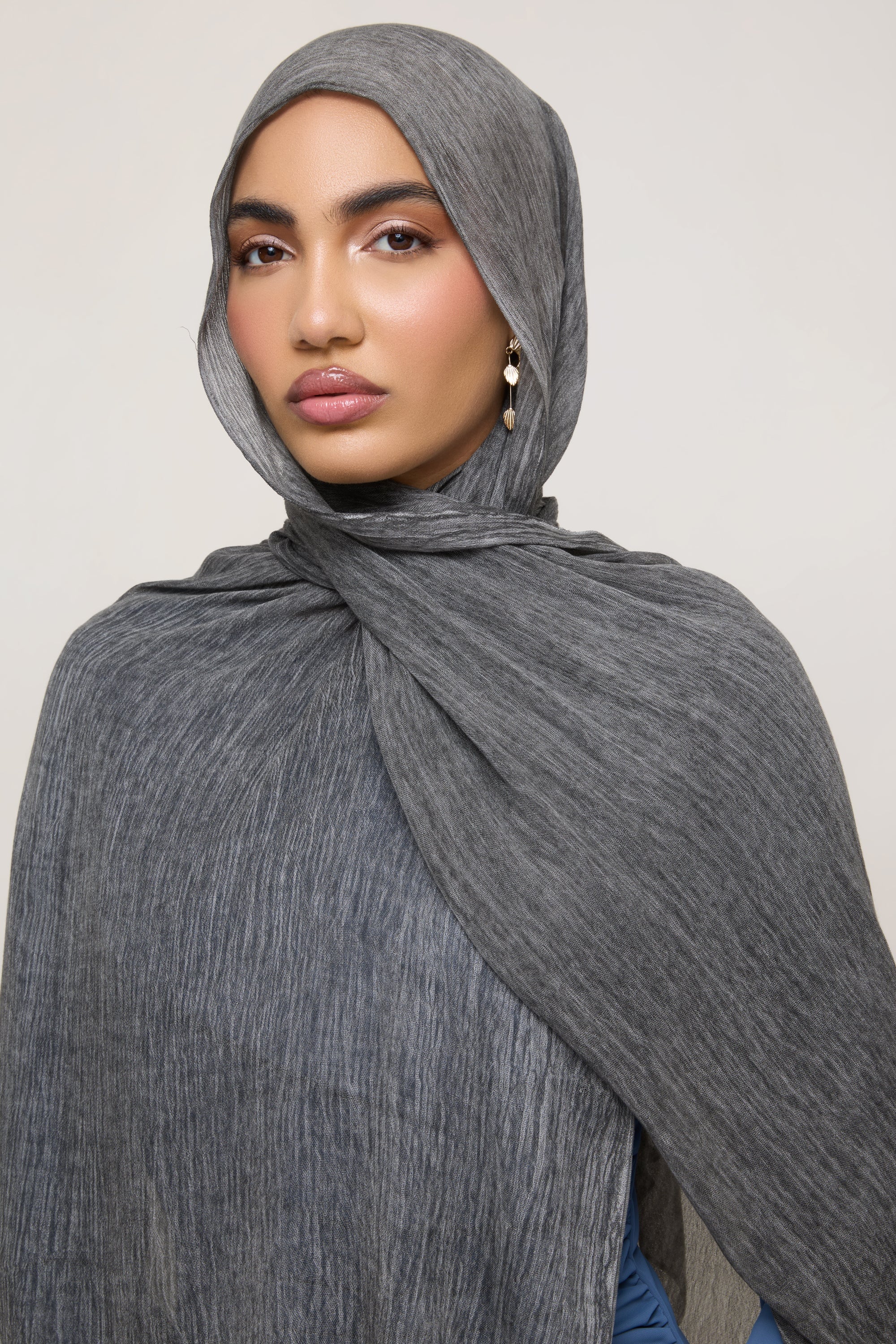 Modal Crinkle Hijab - Graphite Hijabs Veiled 