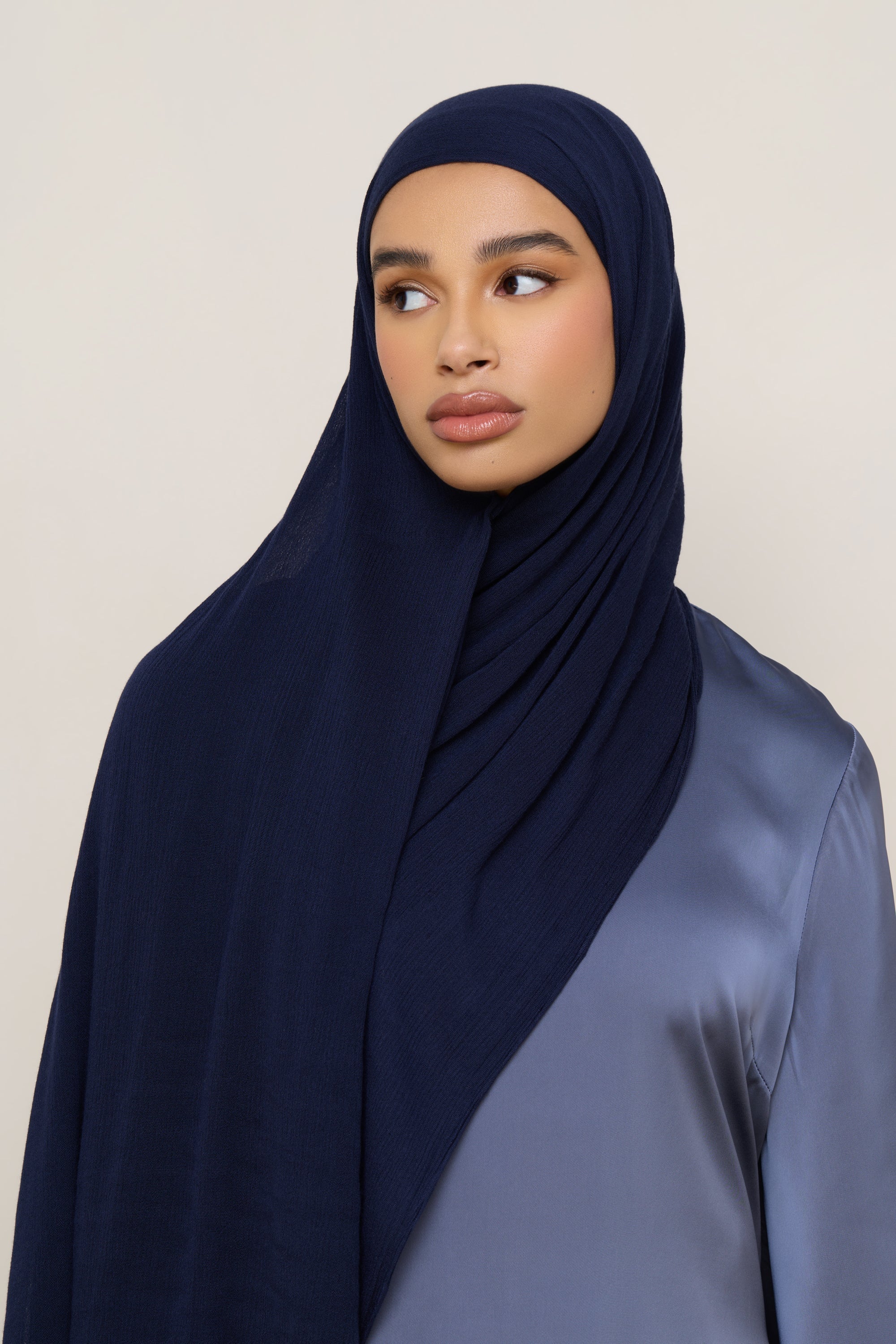 Modal Crinkle Hijab - Navy Hijabs Veiled 