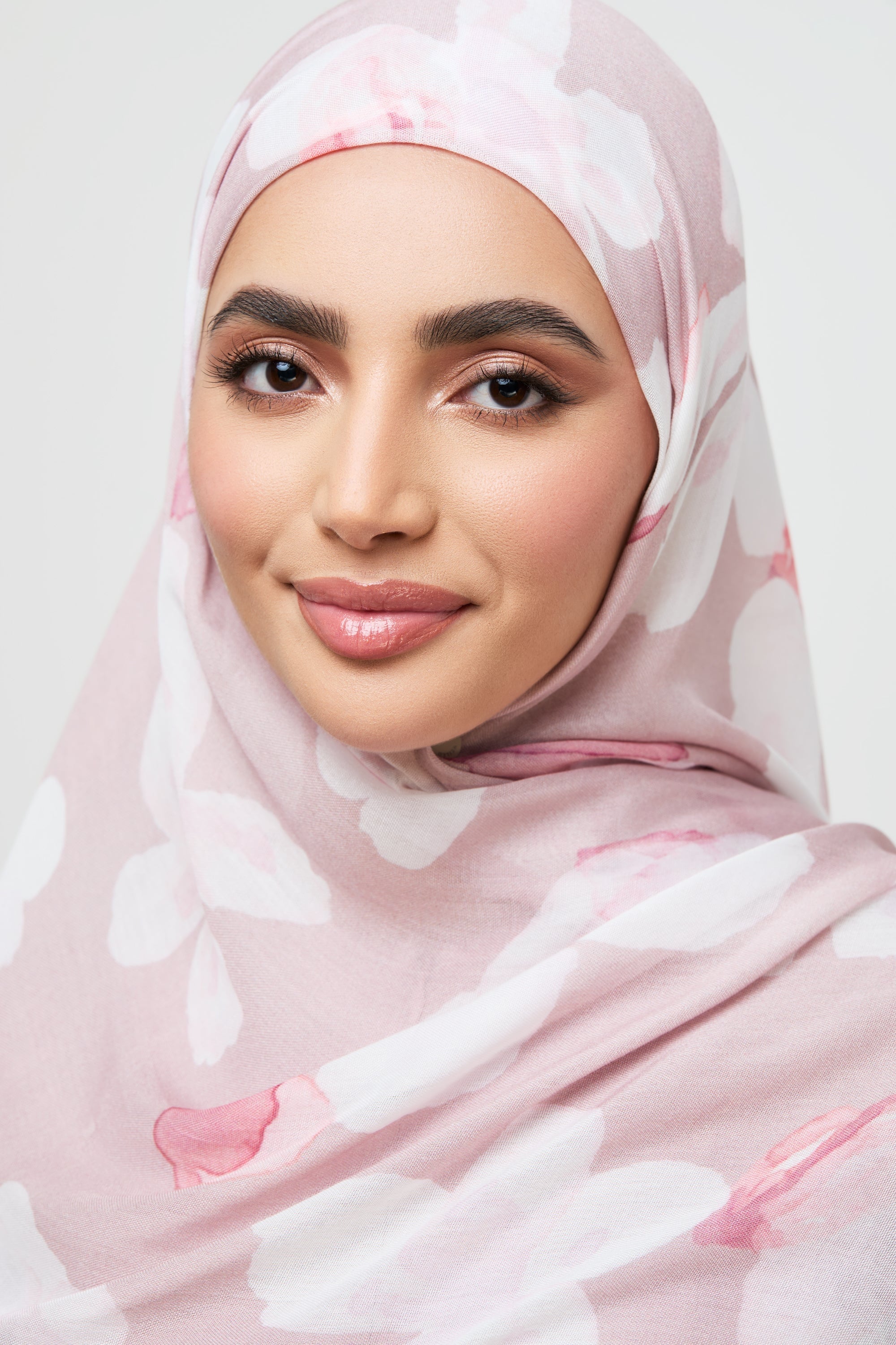 Modal Hijab - Blush Petals Veiled 