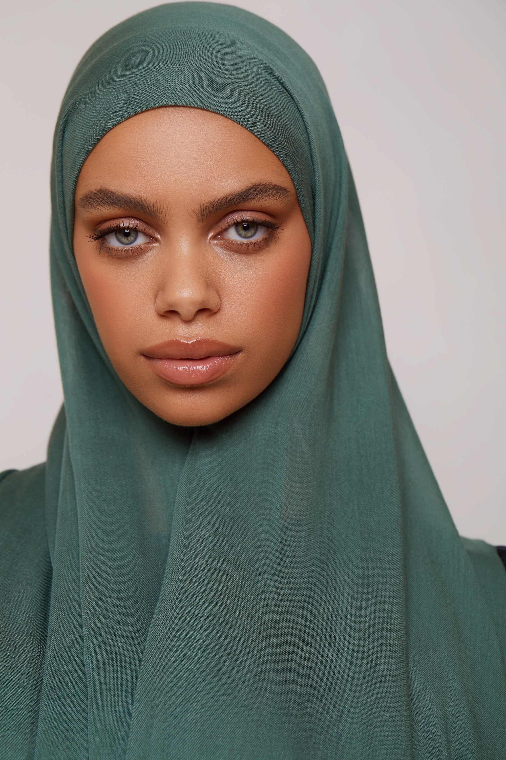 Modal Hijab - Dark Forest Veiled 