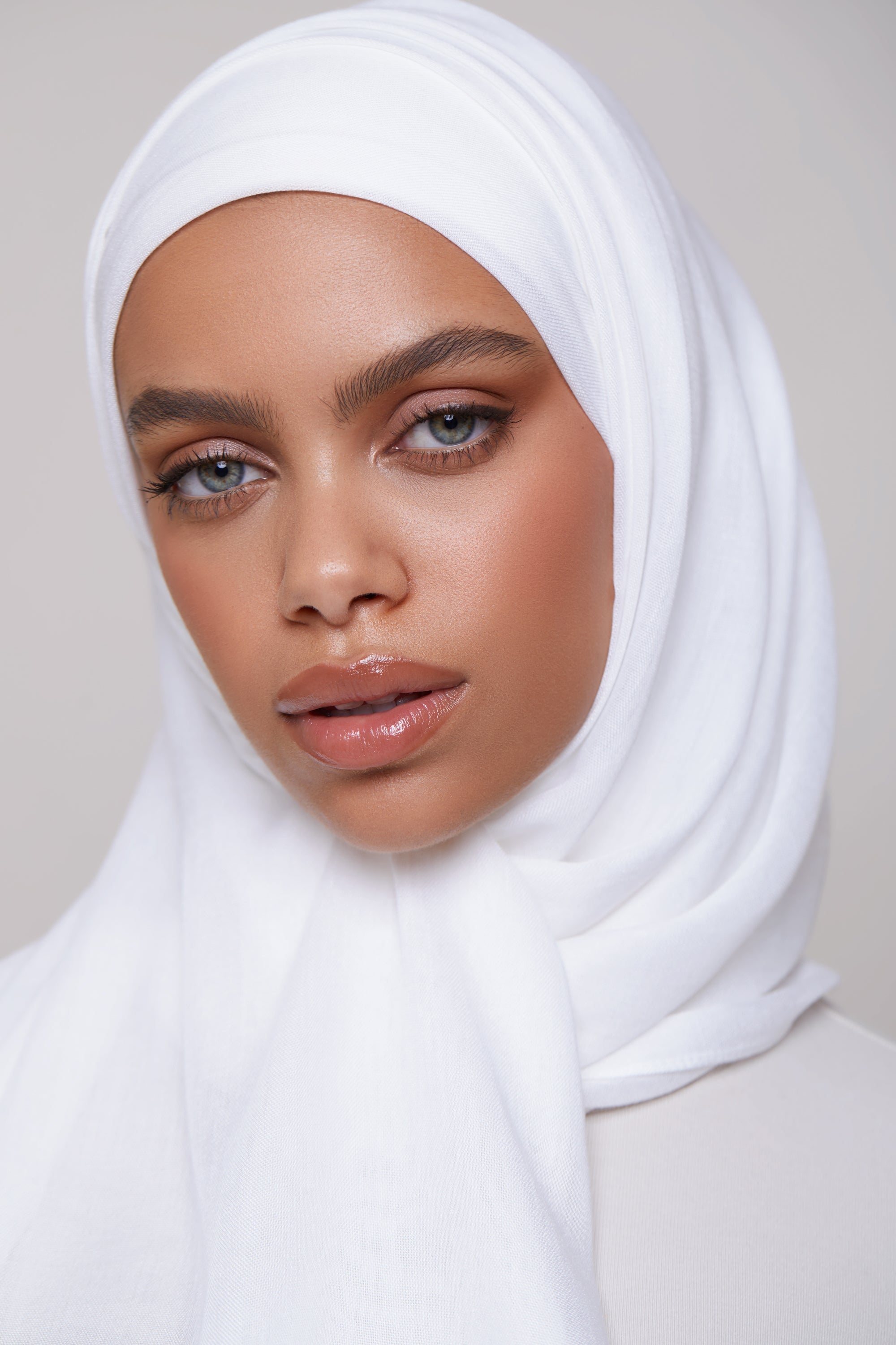 Modal Hijab - White Veiled 