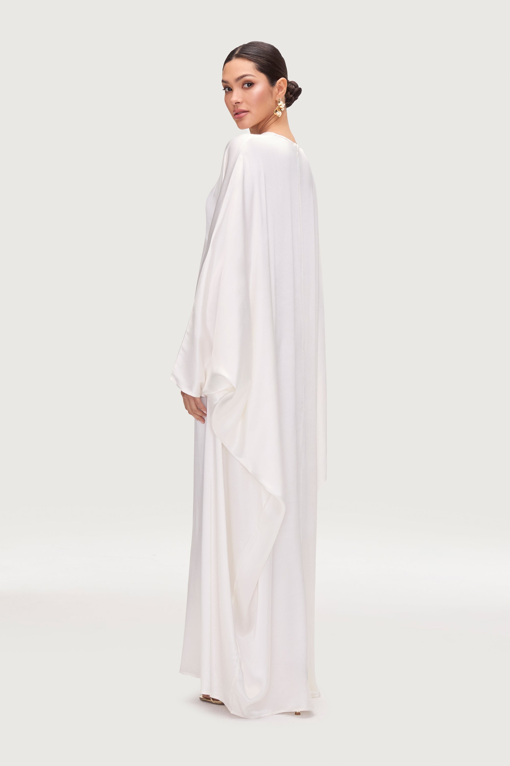 Nayla Silk Butterfly Inner Tie Abaya - White Abayas Veiled 