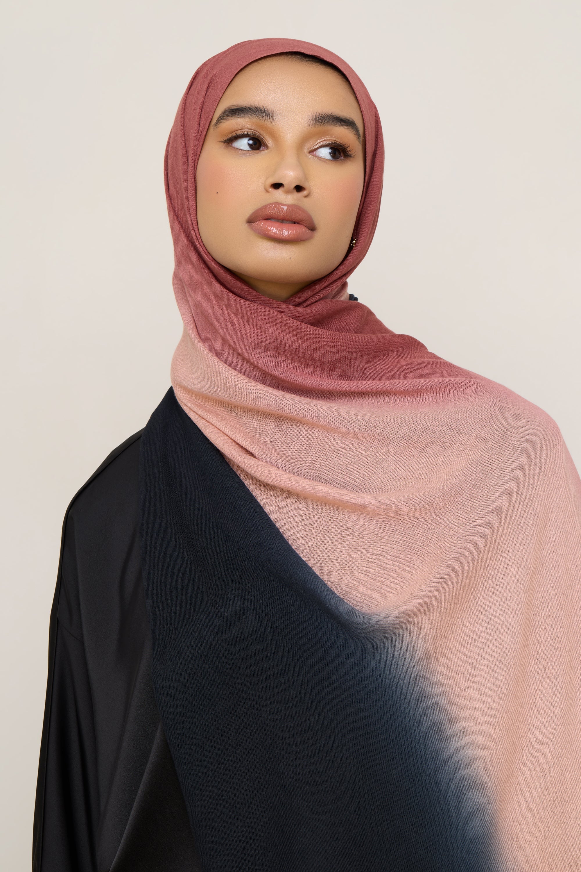 Ombre Modal Hijab - Apple Noir