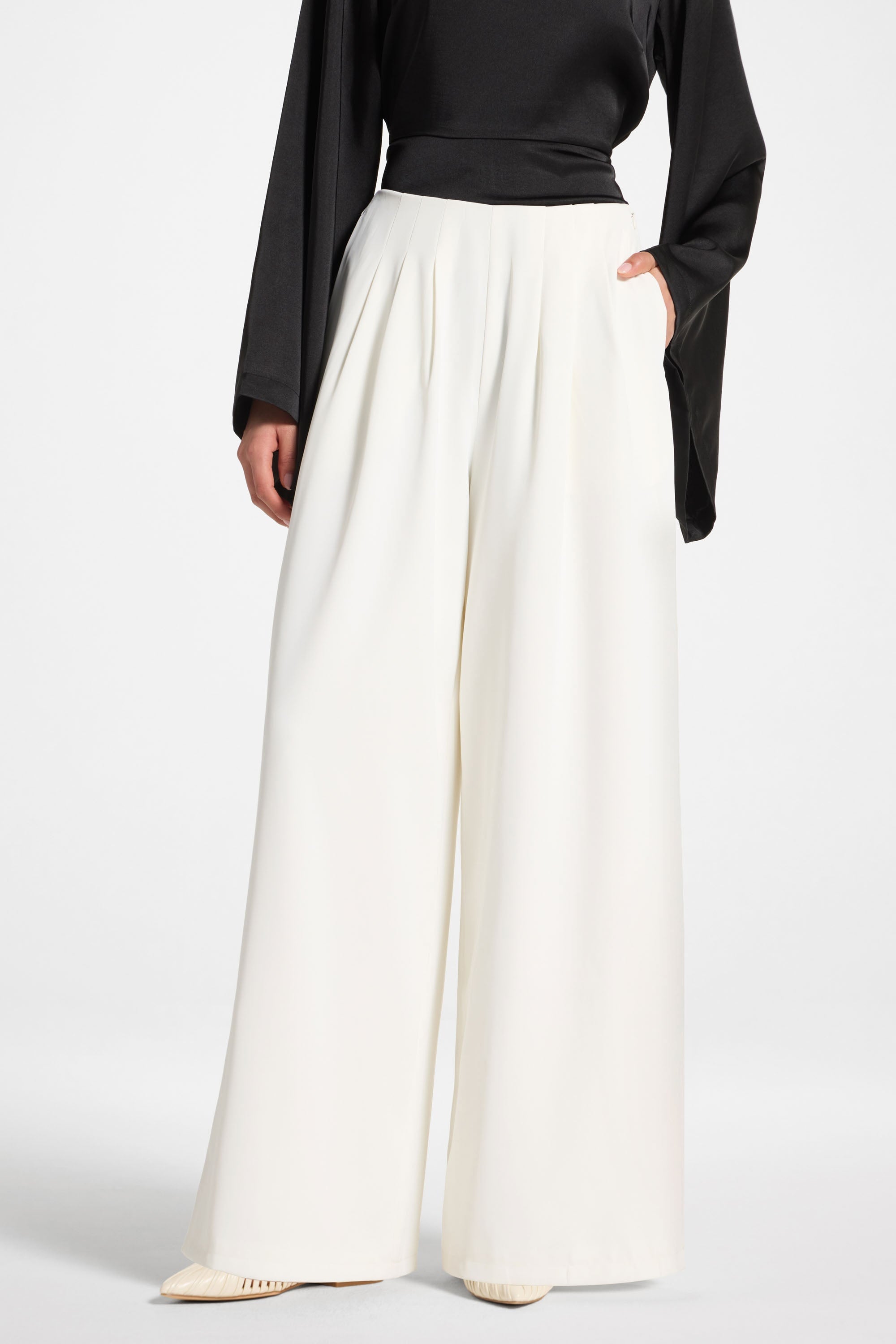 Pleat Pants - White Abayas Veiled 