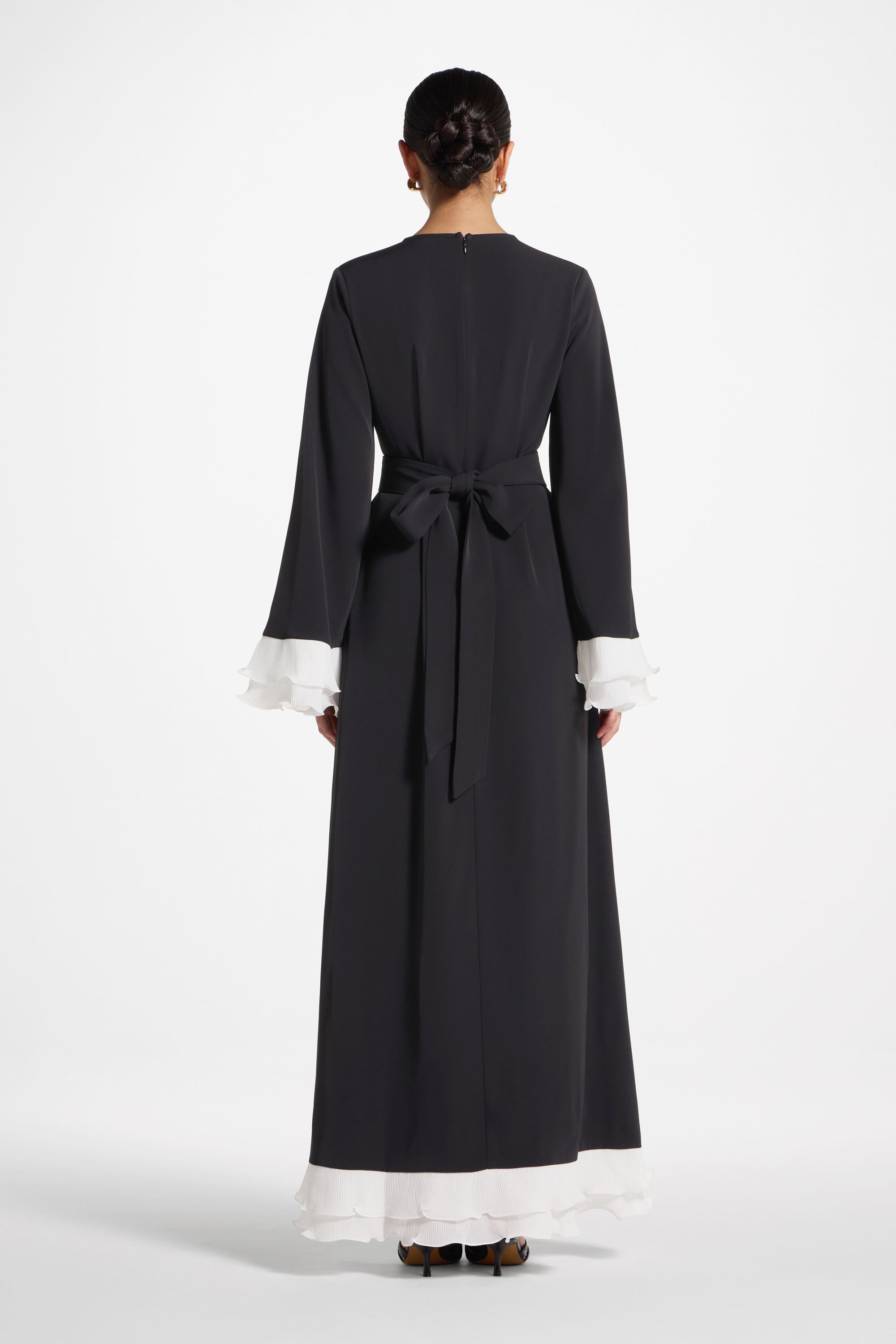 Plisse Sleeve Maxi Dress - Black Abayas Veiled 