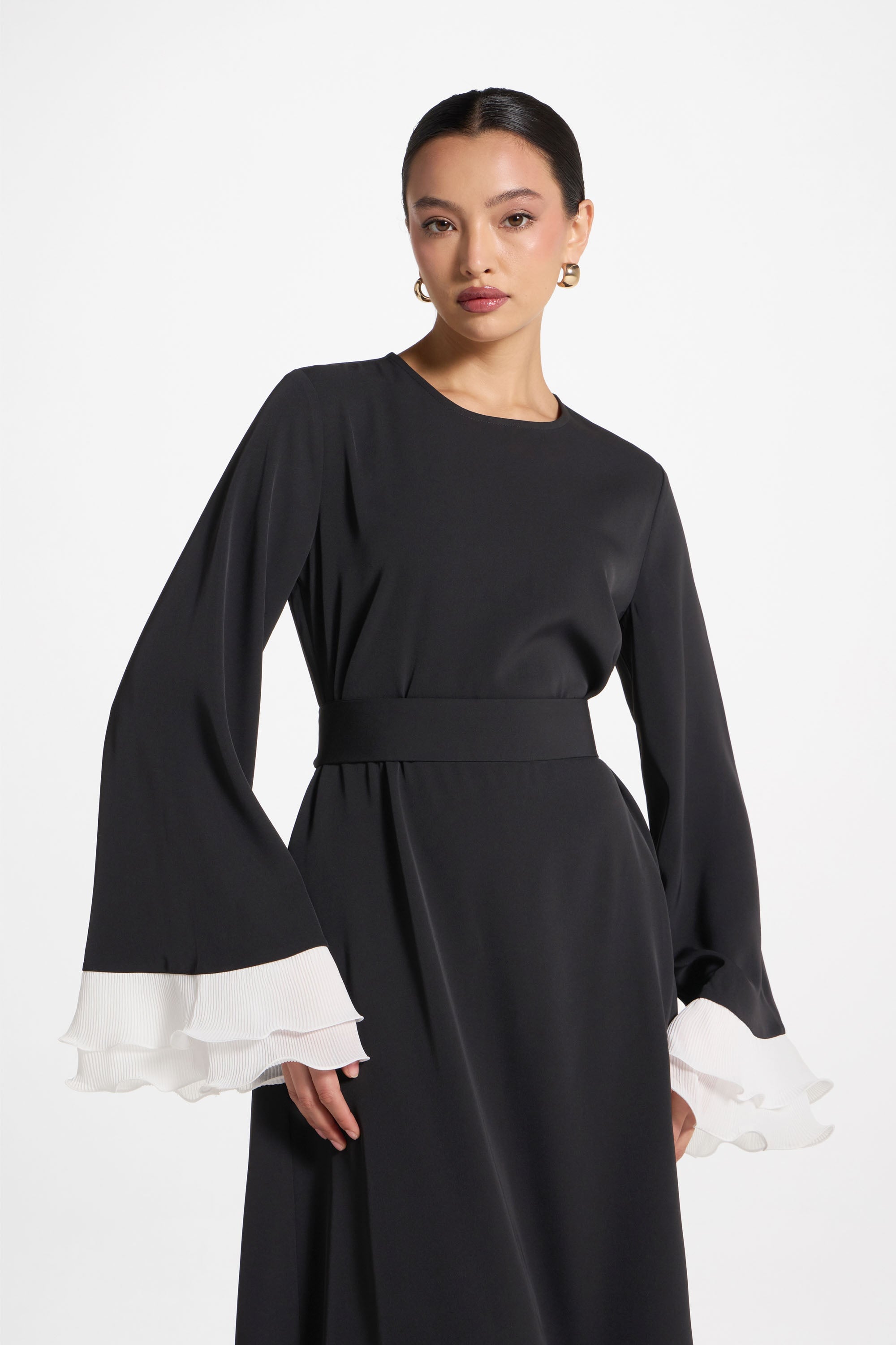 Plisse Sleeve Maxi Dress - Black Abayas Veiled 
