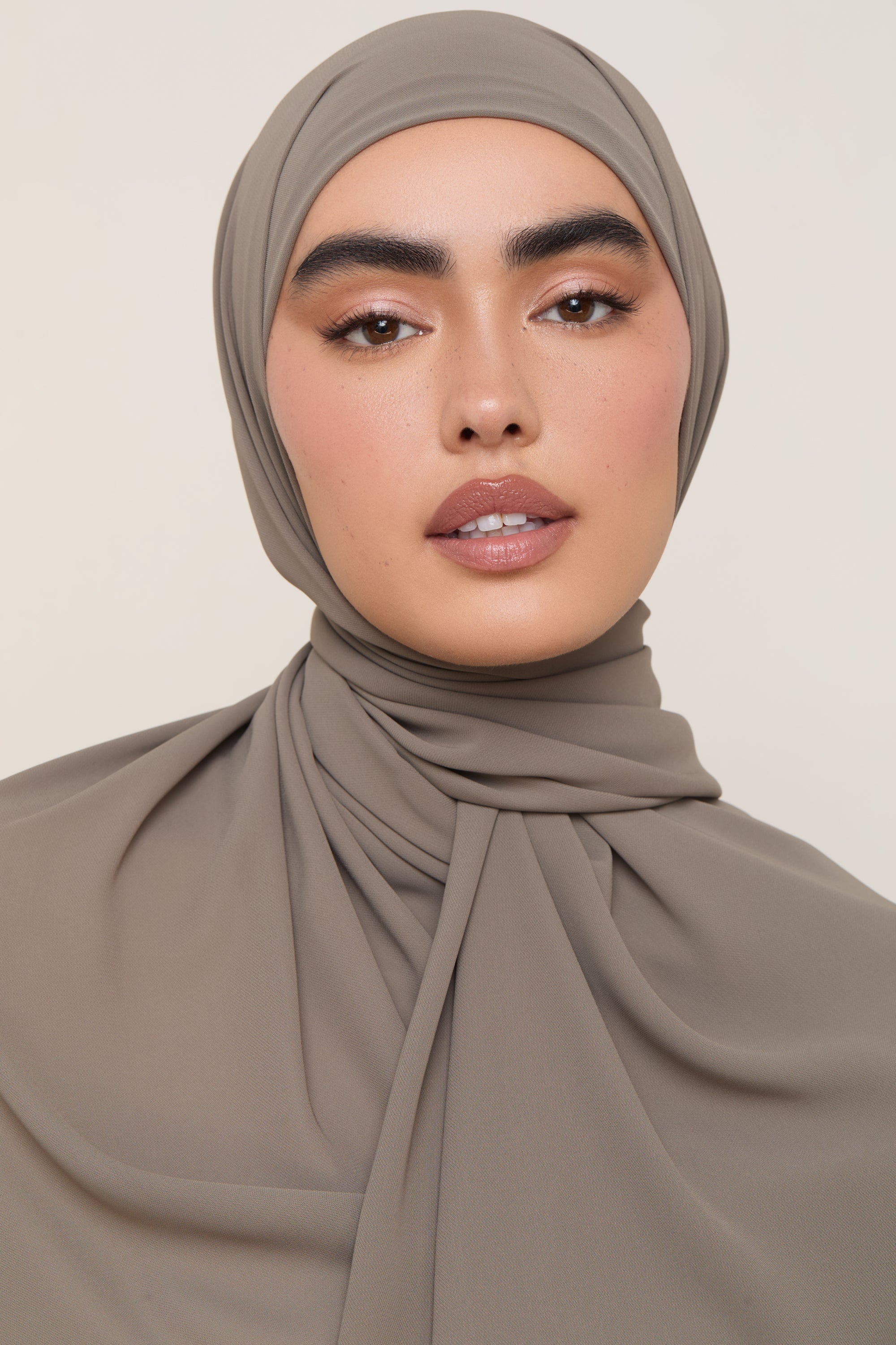 Premium Chiffon Hijab - Truffle Grey