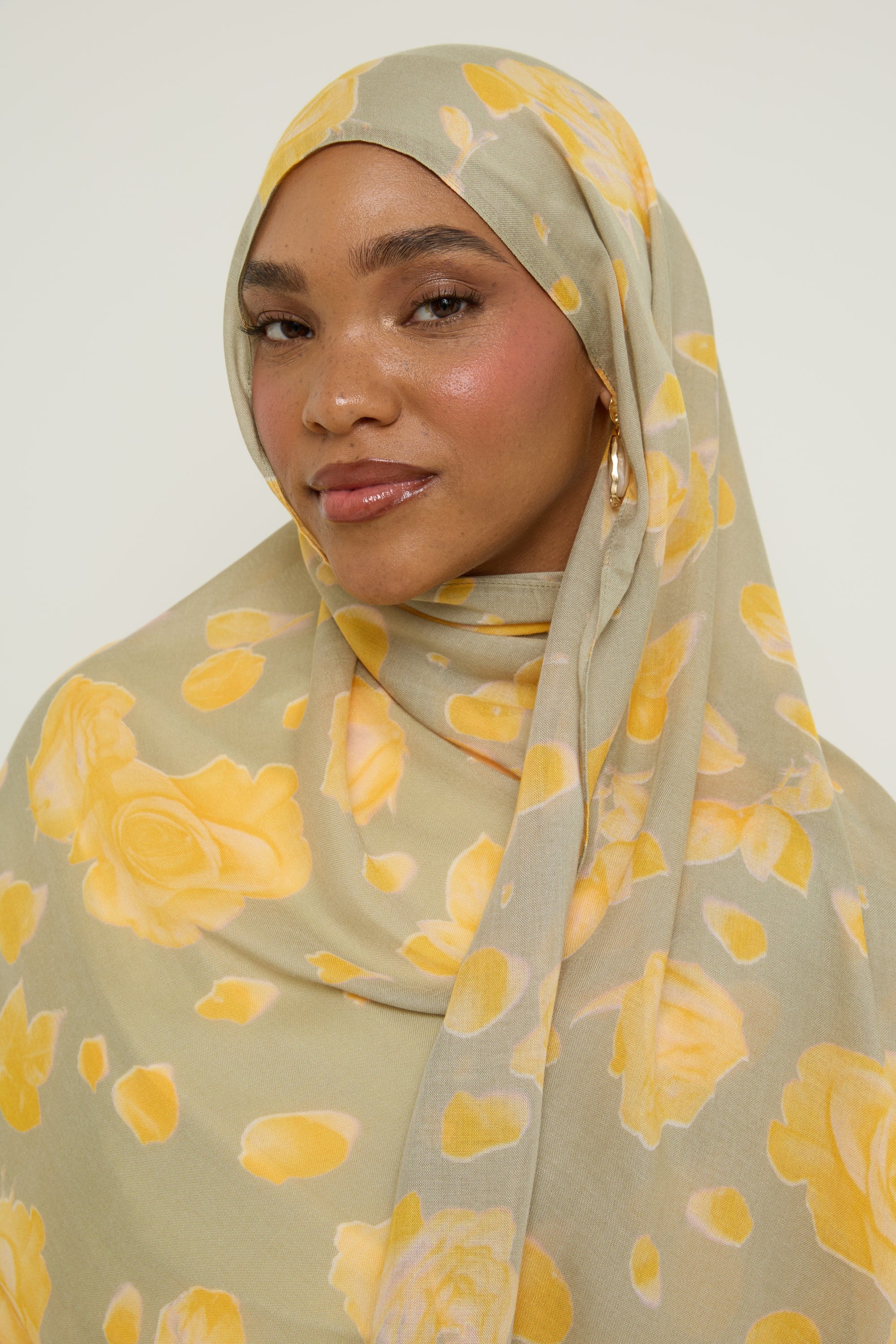Printed Modal Hijab - Banana Rose Hijab Veiled 