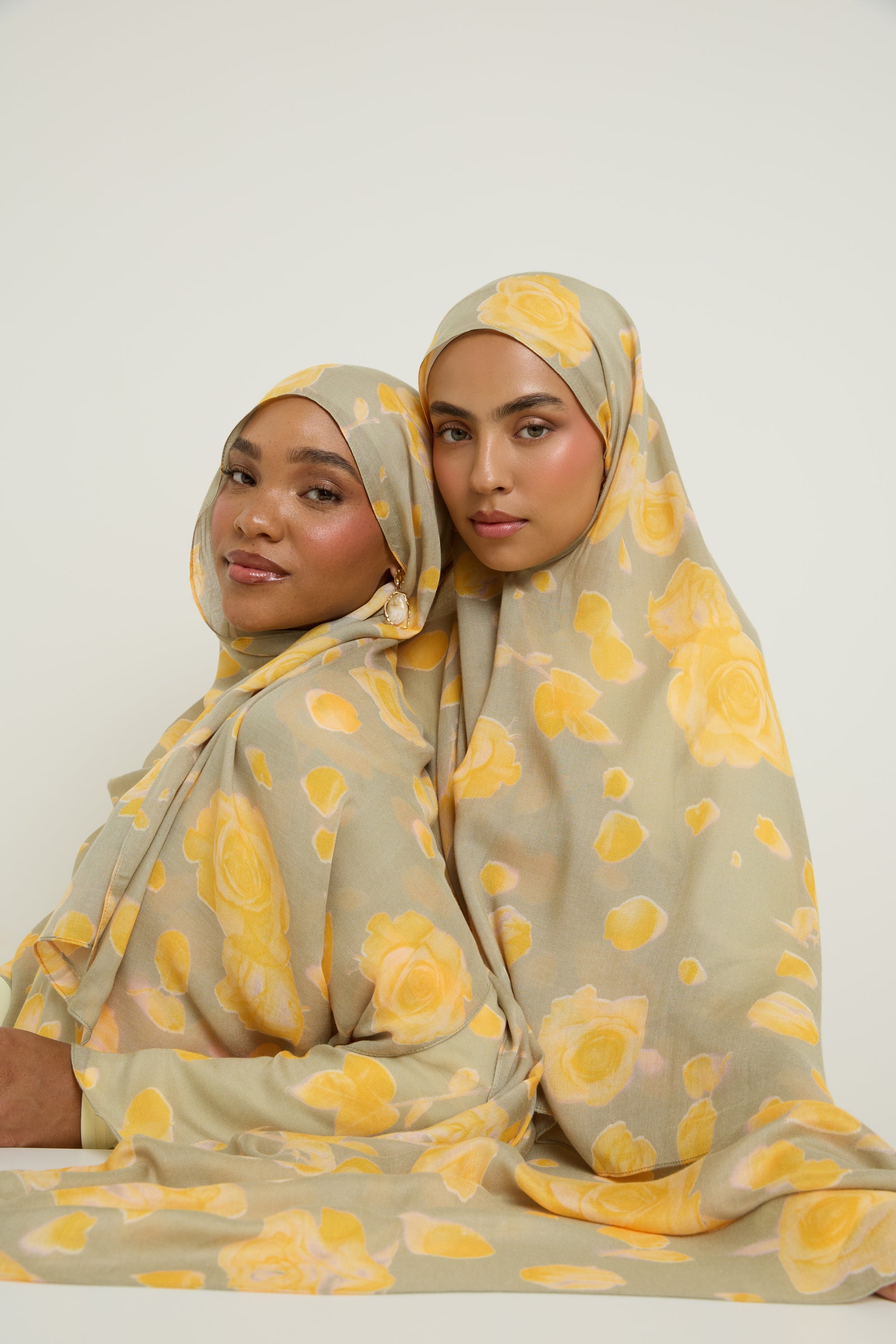 Printed Modal Hijab - Banana Rose Hijab Veiled 