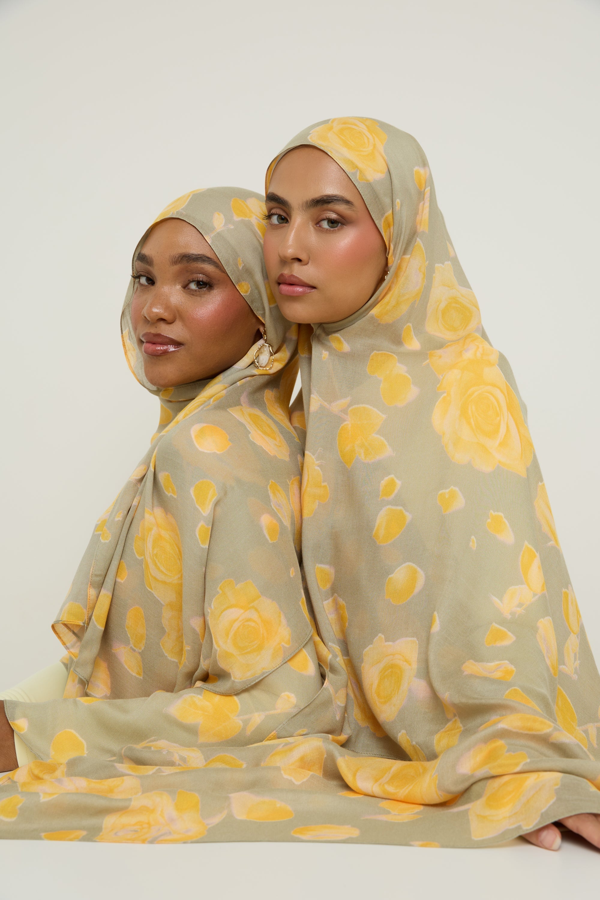 Printed Modal Hijab - Banana Rose Hijab Veiled 