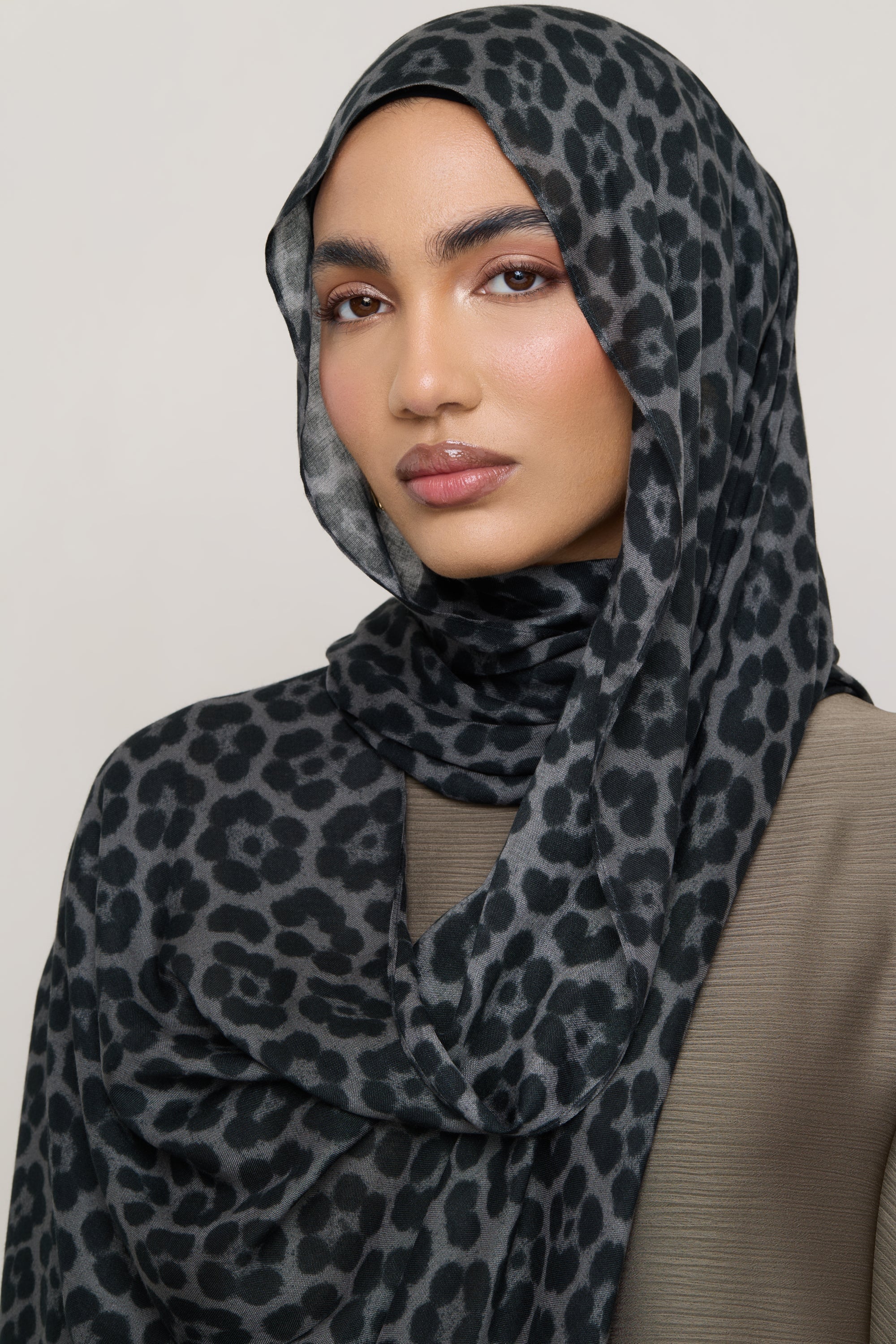 Printed Modal Hijab - Leopard Rosettes Hijabs Veiled 