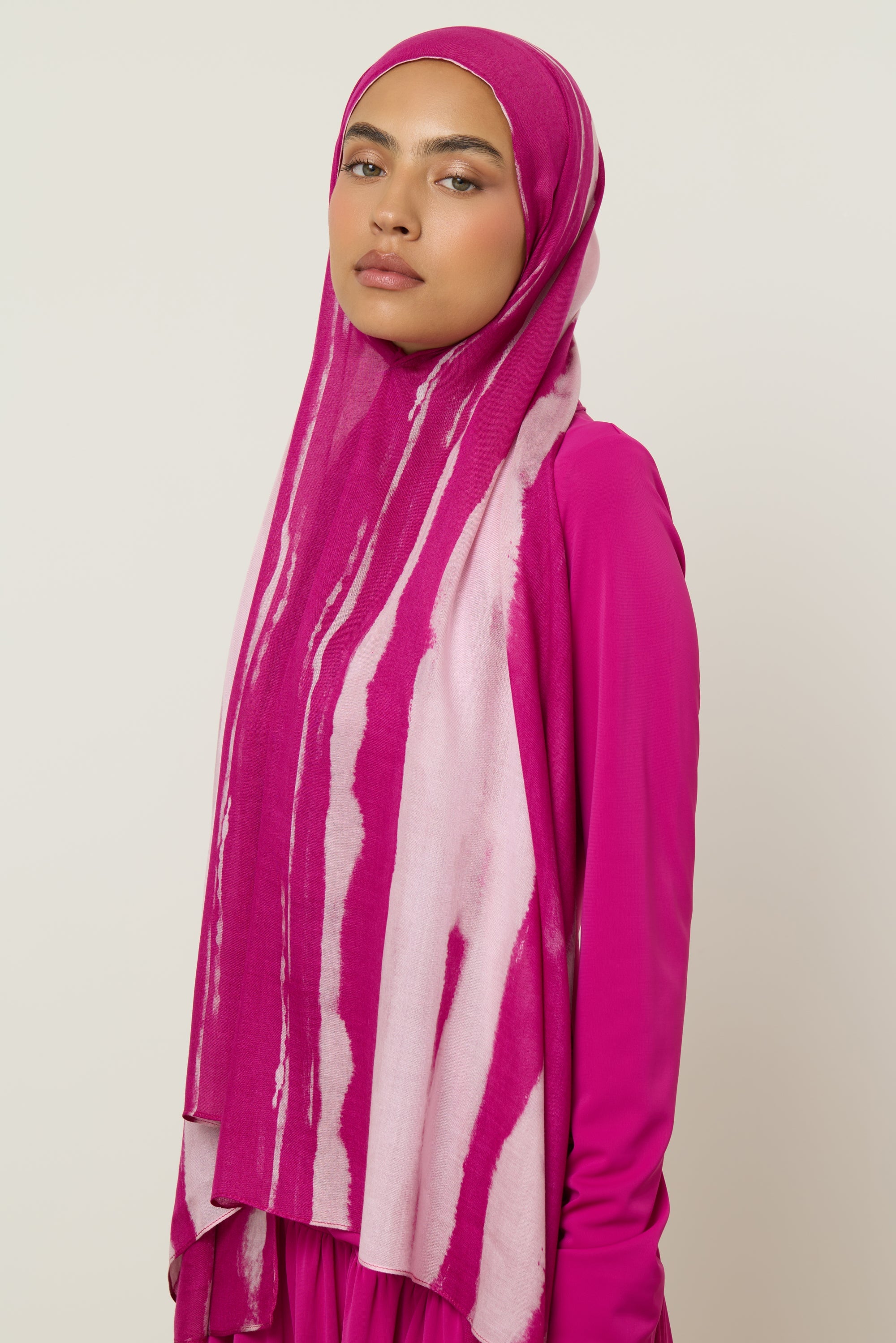 Printed Modal Hijab - Magenta Waves Hijab Veiled 