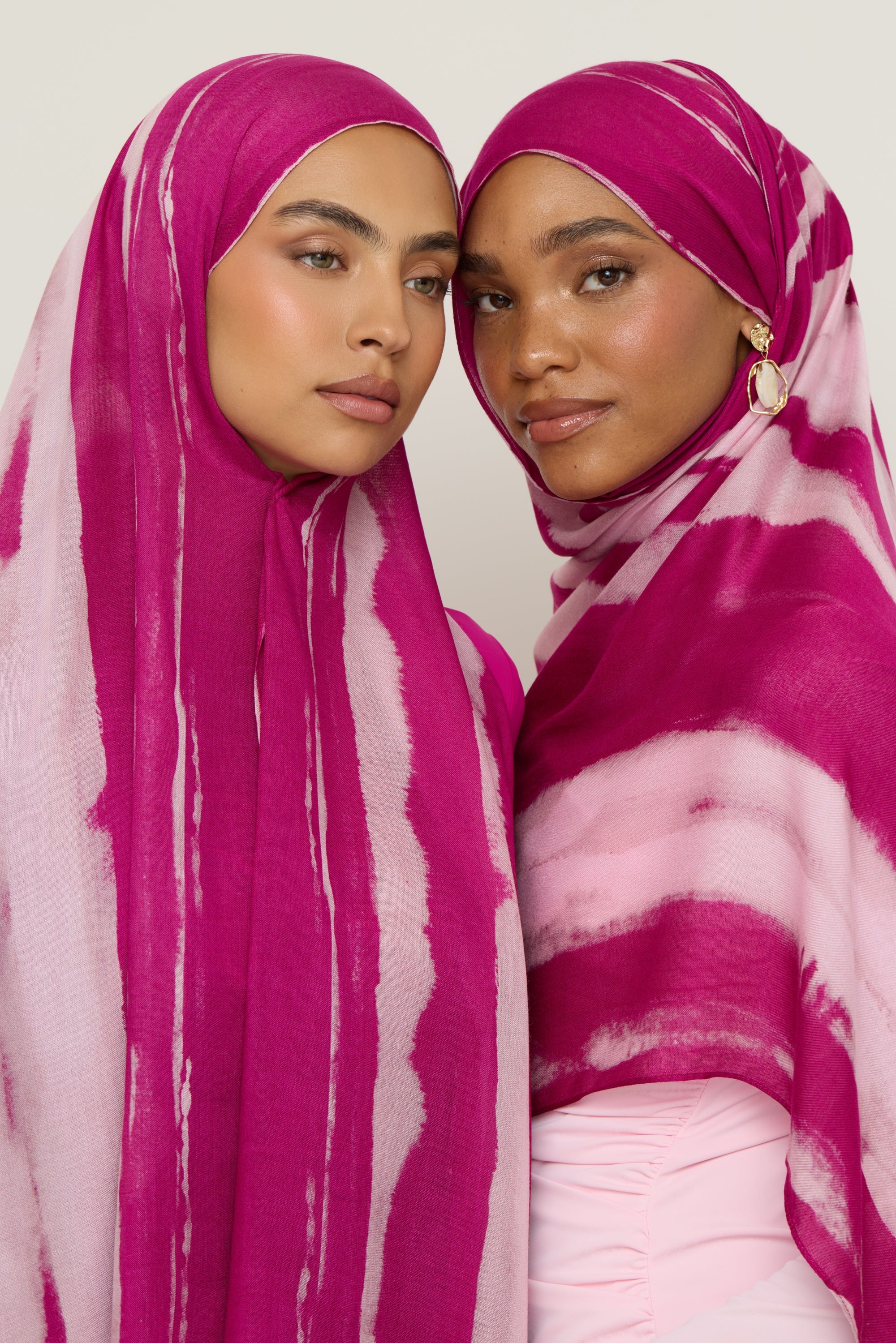 Printed Modal Hijab - Magenta Waves Hijab Veiled 